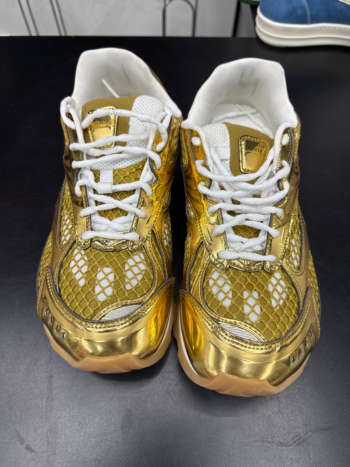 Bottega Orbit Gold (U) - 43(10) (NB)