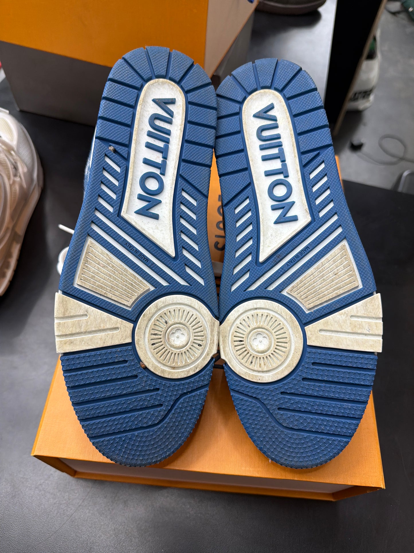 Louis Vuitton Trainer Denim (U) - 9M