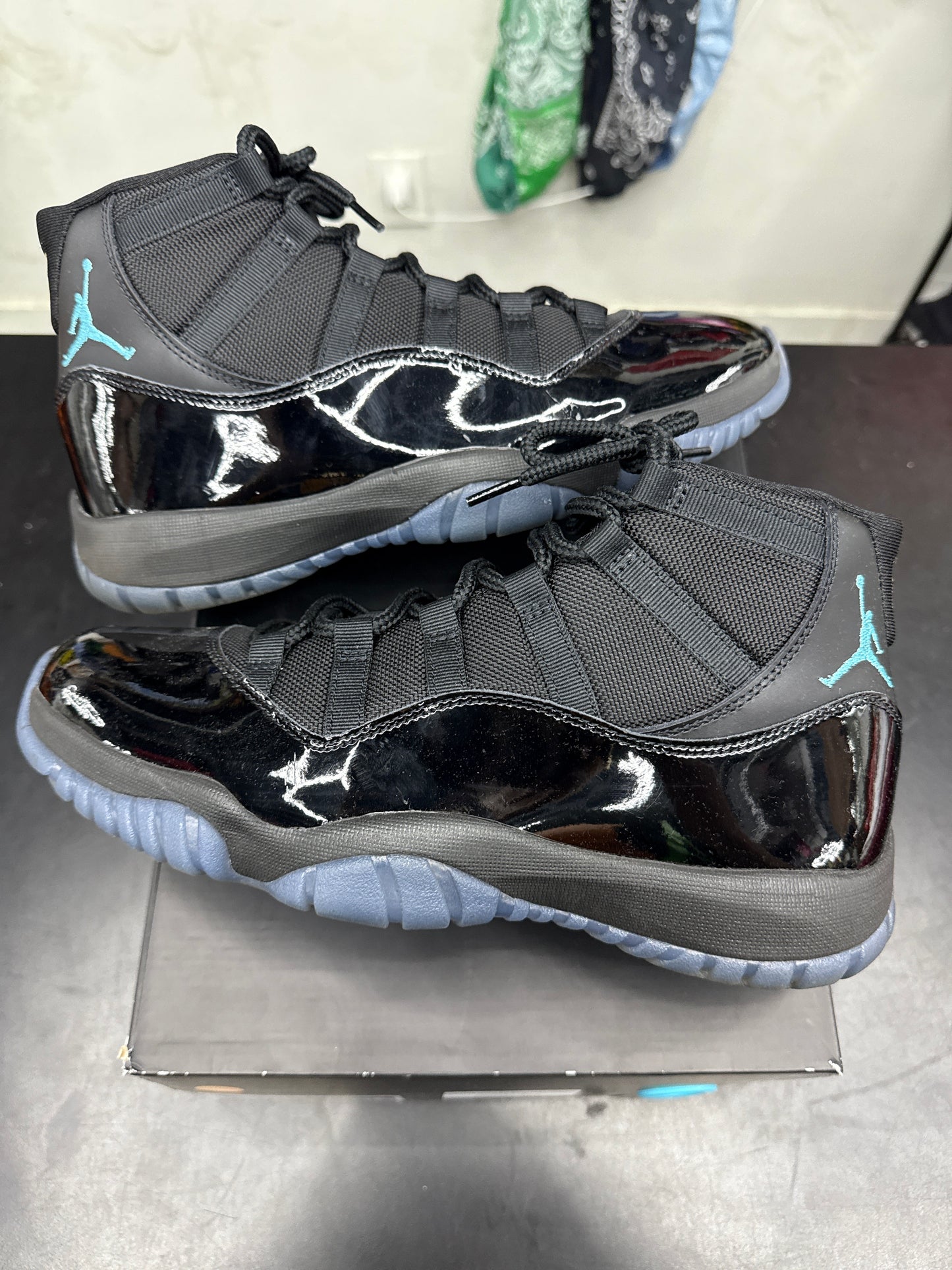 AJ11 Gamma Blue (U) - 10M
