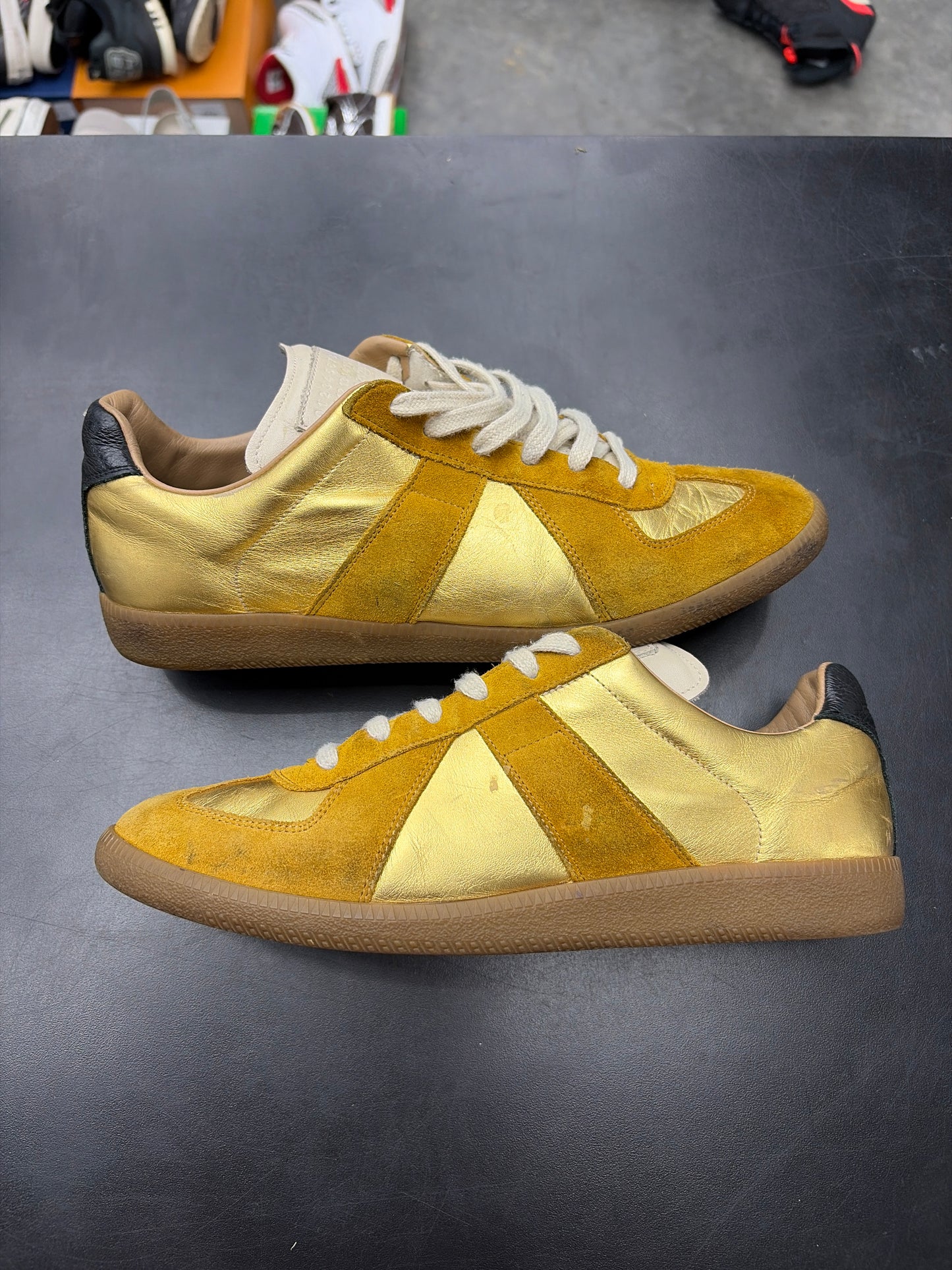 Maison Margiela Replica Gold (U) - 44(11) (NB)