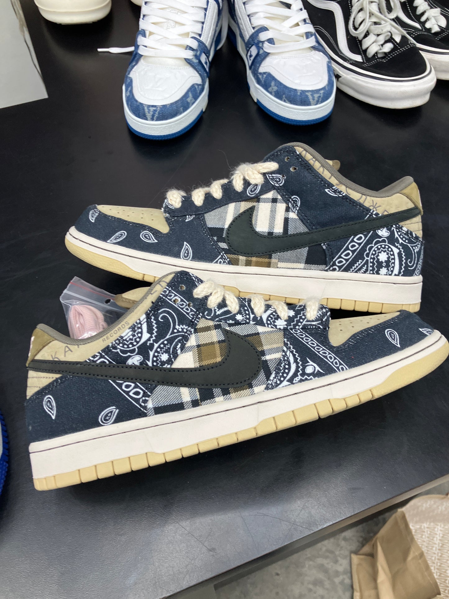 Dunk Low SB Travis Scott - 11M (NB)