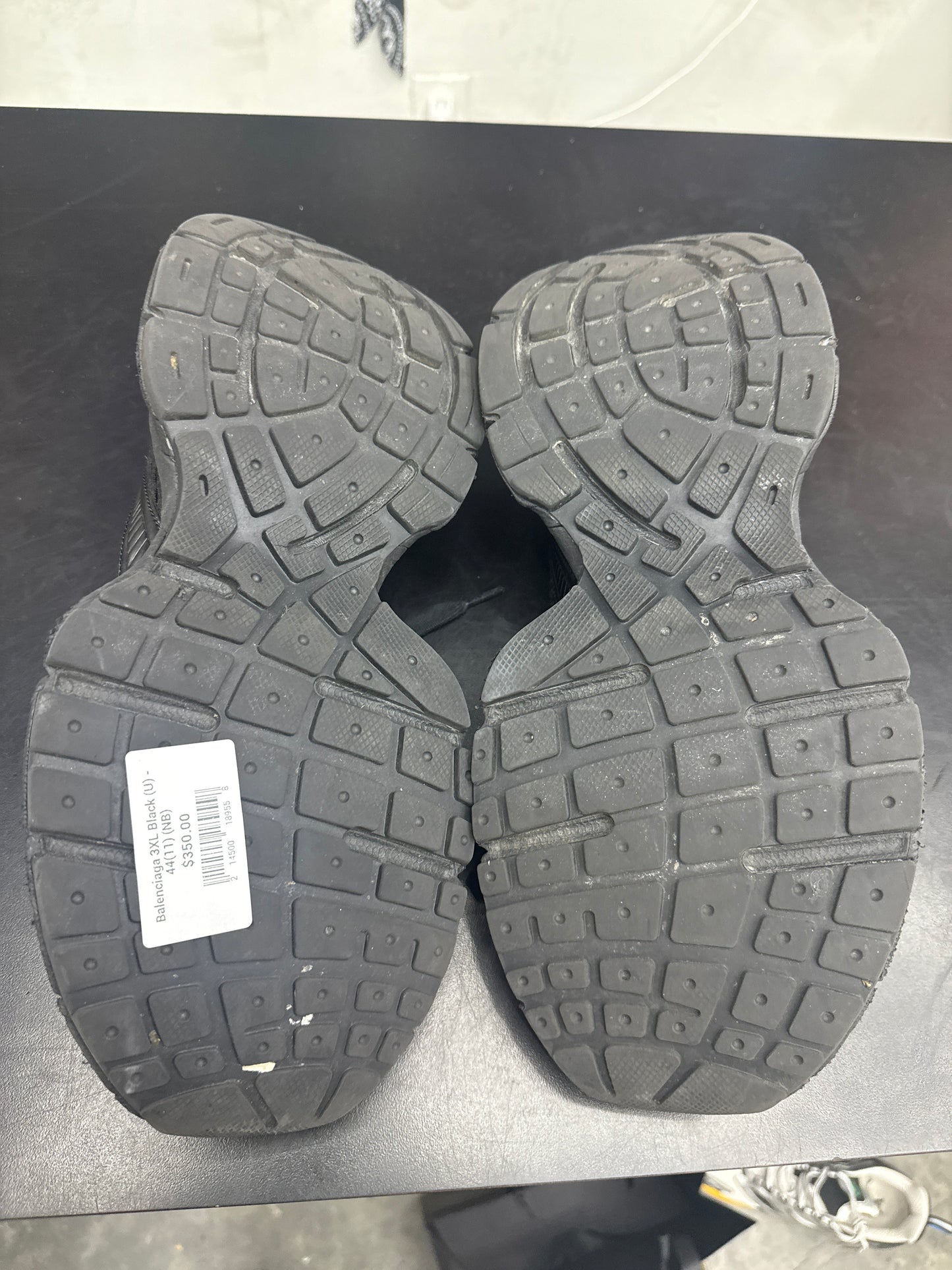 Balenciaga 3XL Black (U) - 44(11) (NB)