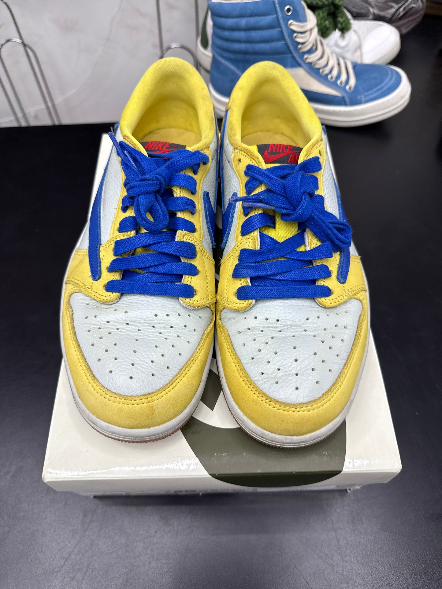 AJ1 Low Travis Scott Canary (U) - 9W