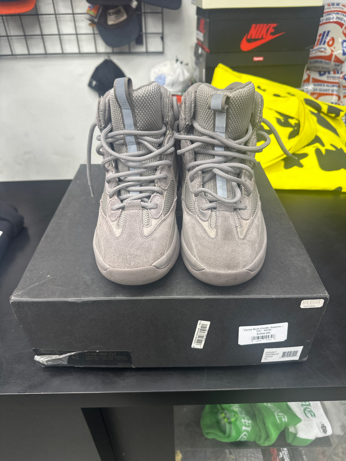 Yeezy Boot Cinder Season 7 (U) - 42(9)**