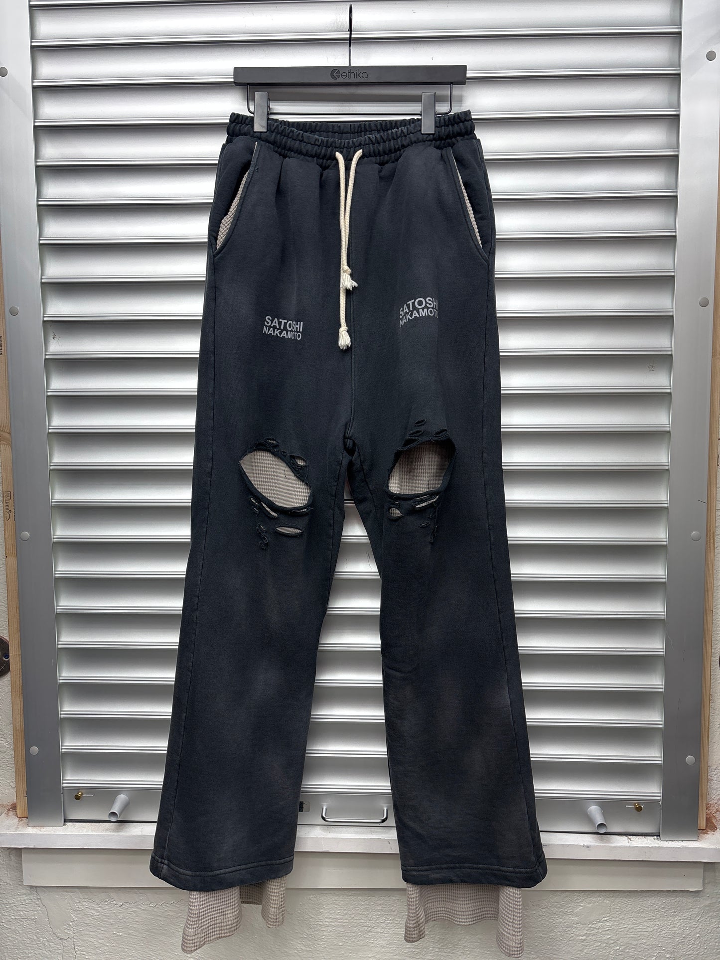 Satoshi Nakamoto Thermal Break Away Sweatpants - M