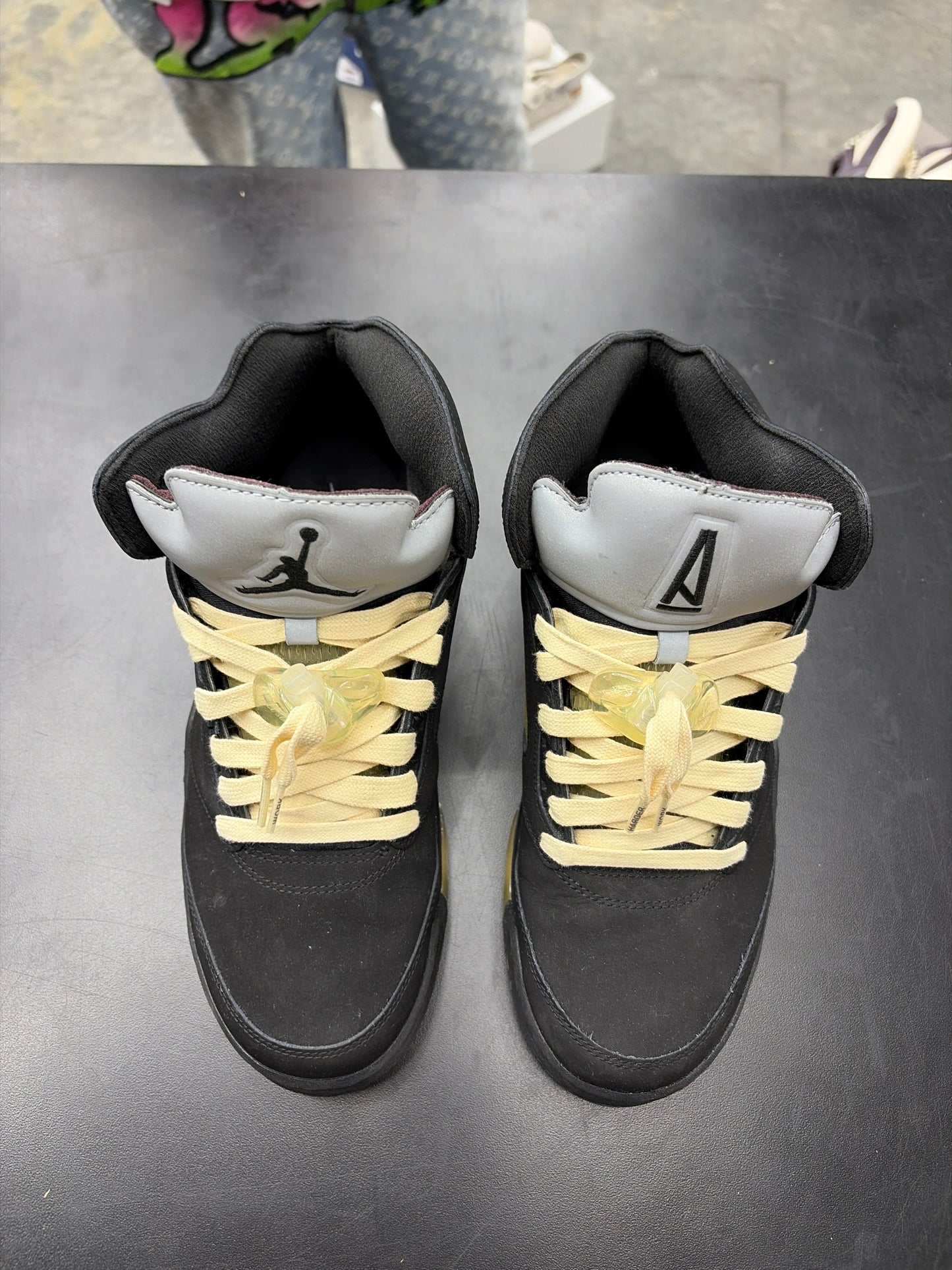 AJ5 A Ma Maniere Dusk (U) - 9M (NB)