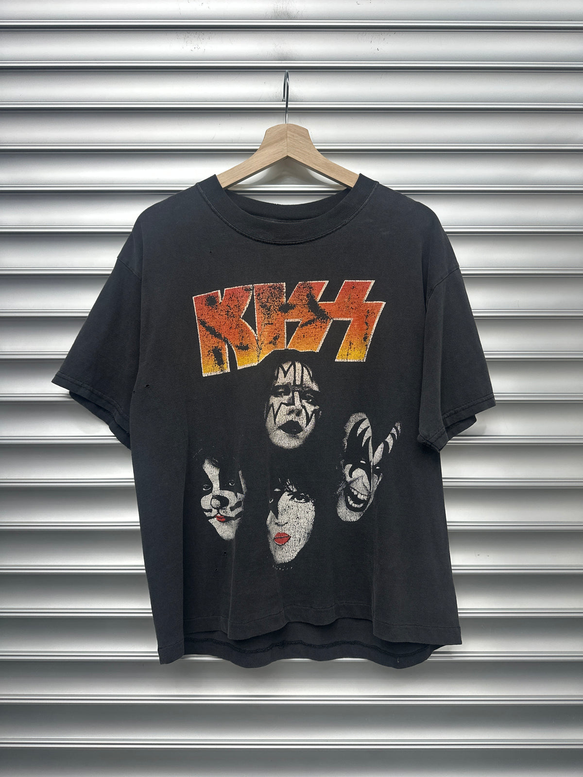 Vintage Kiss Tee - L**