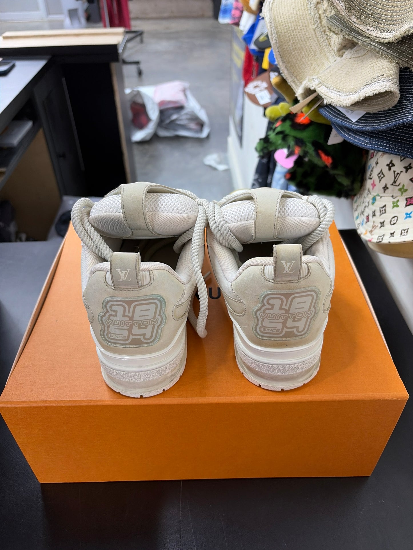 Louis Vuitton SK8 Beige (U) - 8.5M