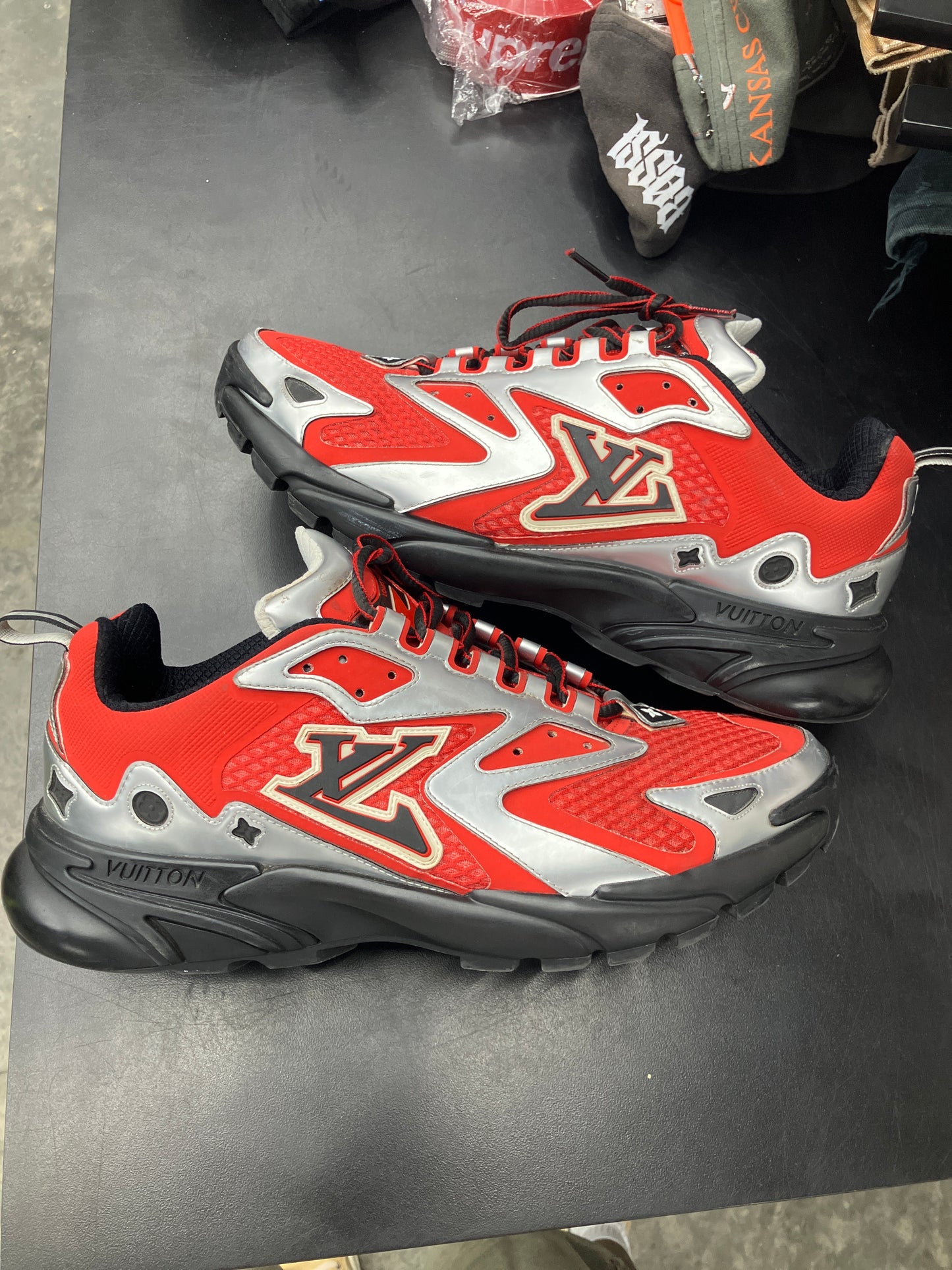 Louis Vuitton Tactic Runner Red/Black (U) - 11.5M (NB)