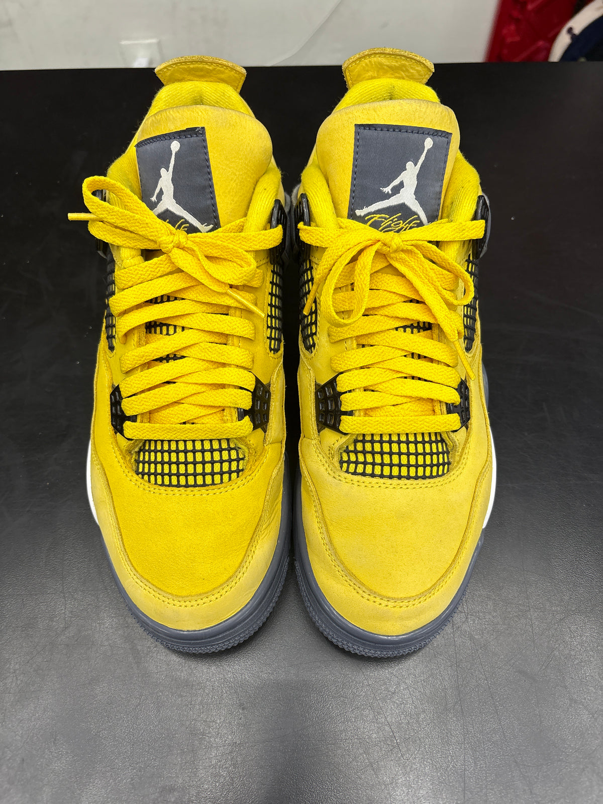 AJ4 Lightning (U) - 9M (NB)**