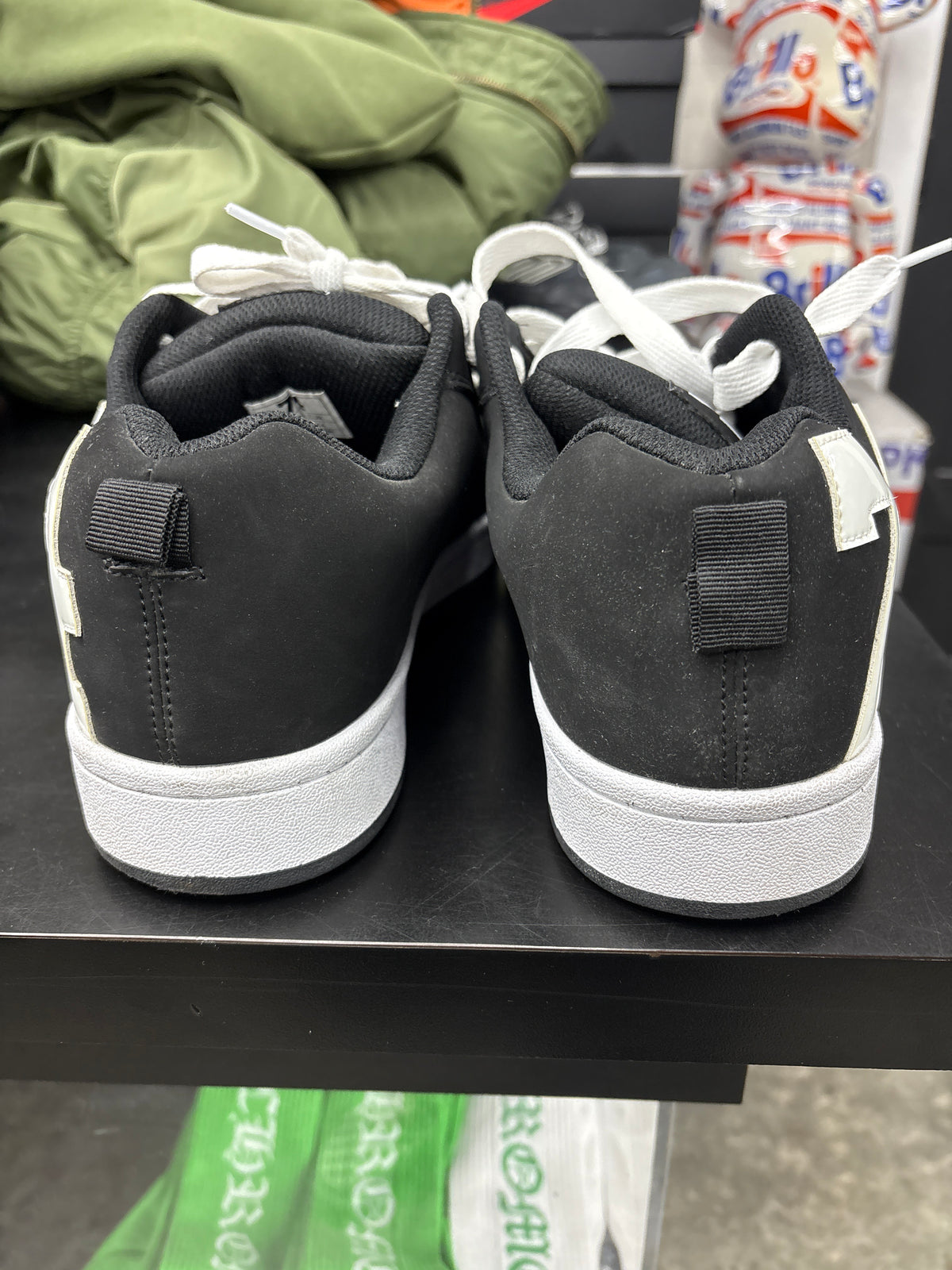 74 Is War Sneaker (U) (NB) - 10M**