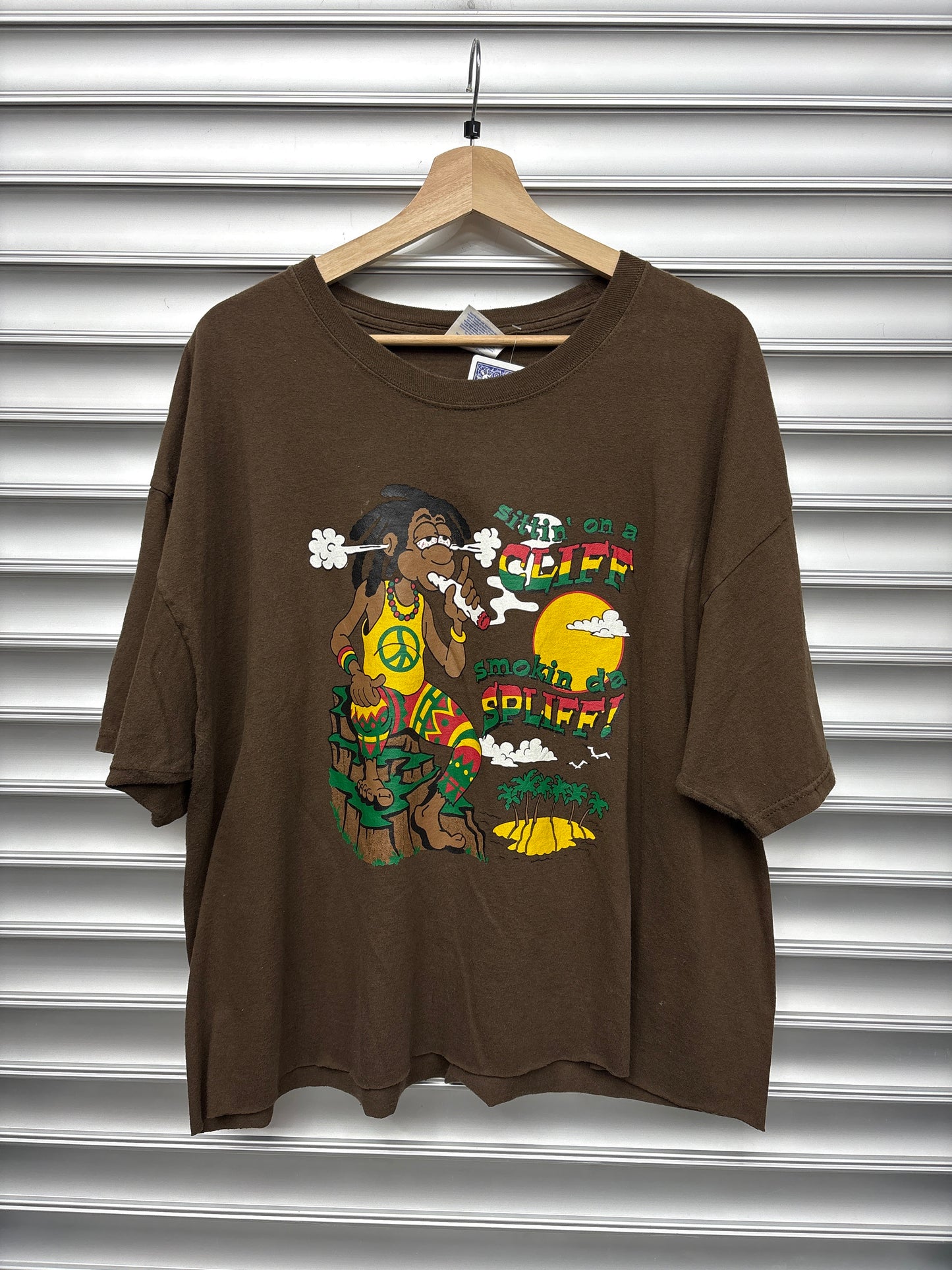 Vintage Sittin On A Cliff Tee - XXL **
