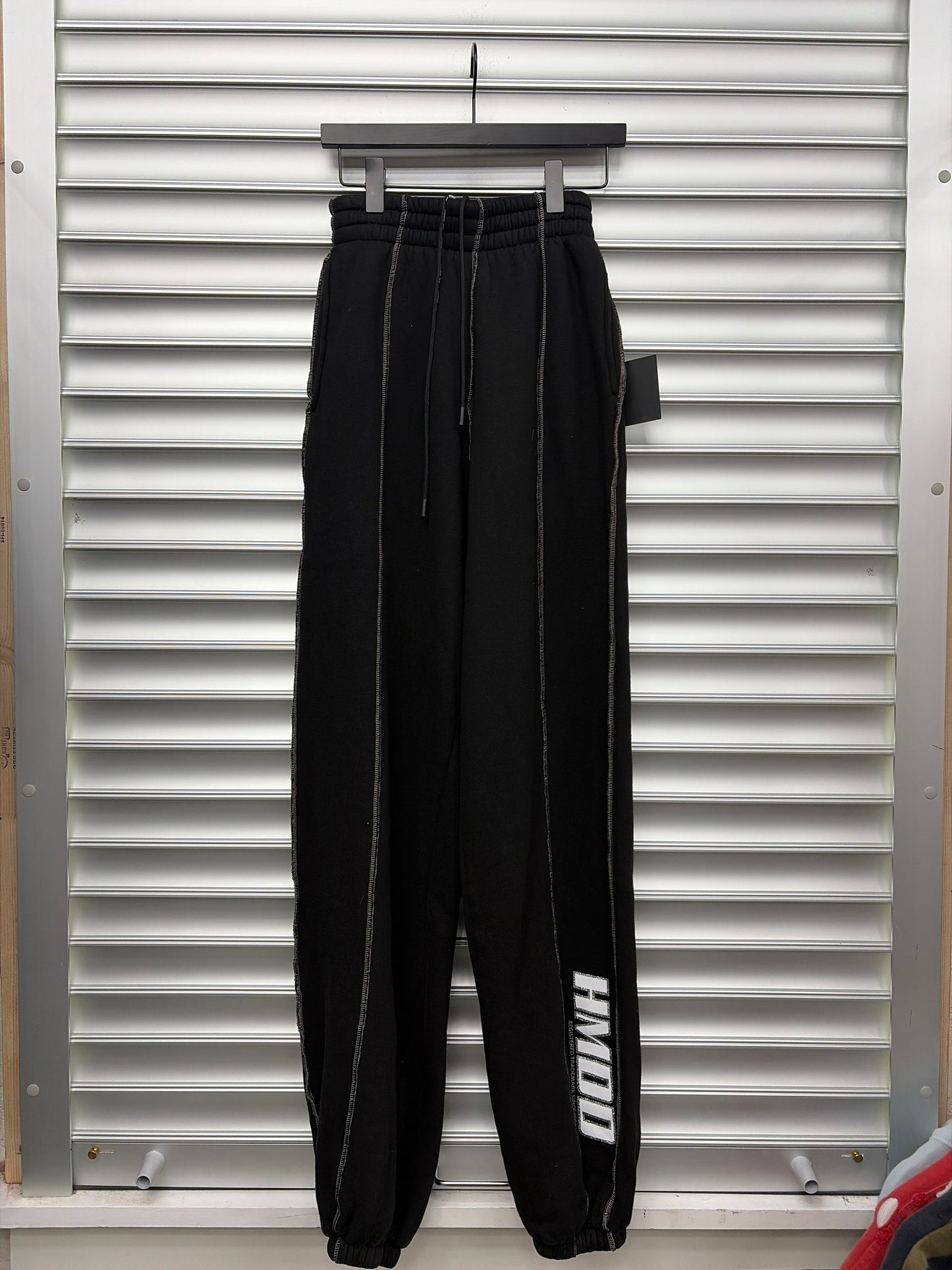 HMDD Black Seam Sweats - Small*