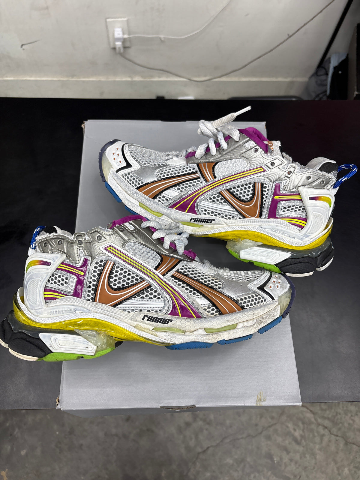 Balenciaga Runner Multi Color (U) - 41 (8)**