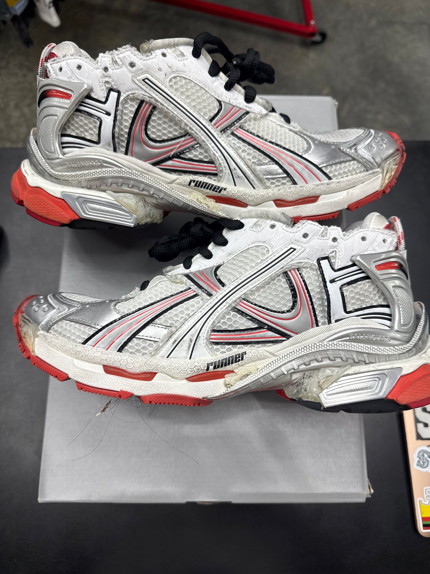 Balenciaga Runner White/Red (U) - 43(10)