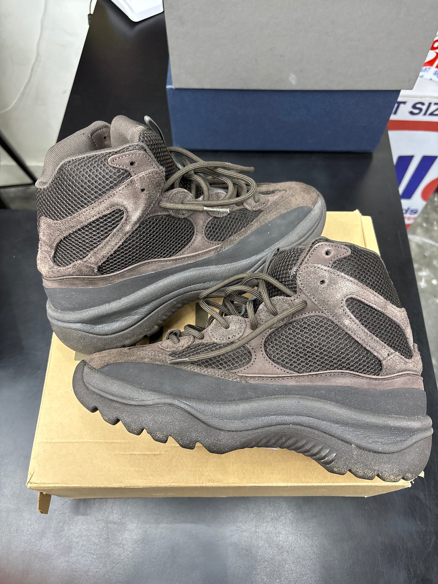 Yeezy Boot Oil (U) - 10M