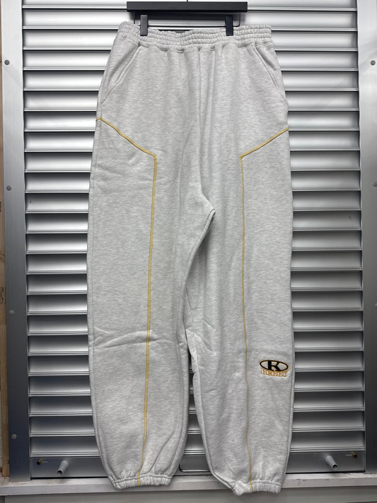 Raspberry Hills Serger Sweatpants - L*