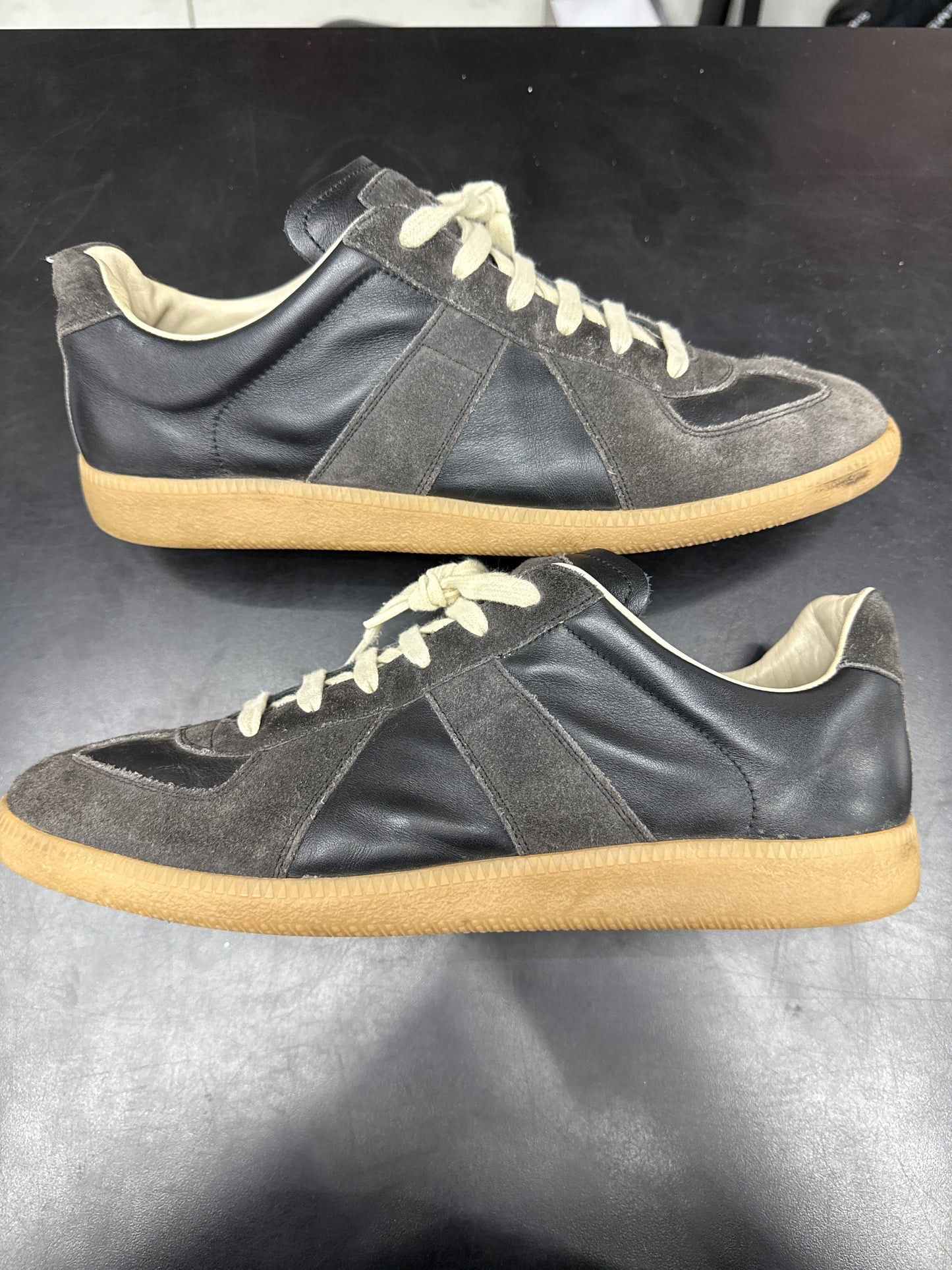 Maison Margiela Replica Black (U) - 45(12) (NB)