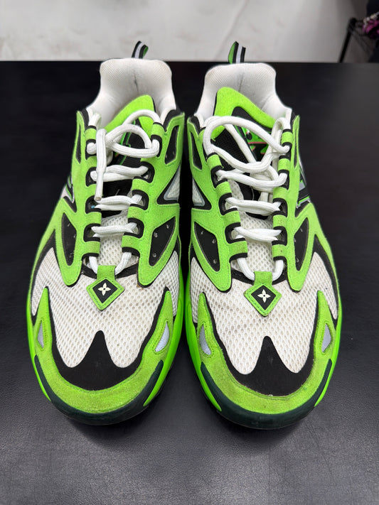 Louis Vuitton Tactic Runner Green (U) - LV7(8.5M)** (NB)