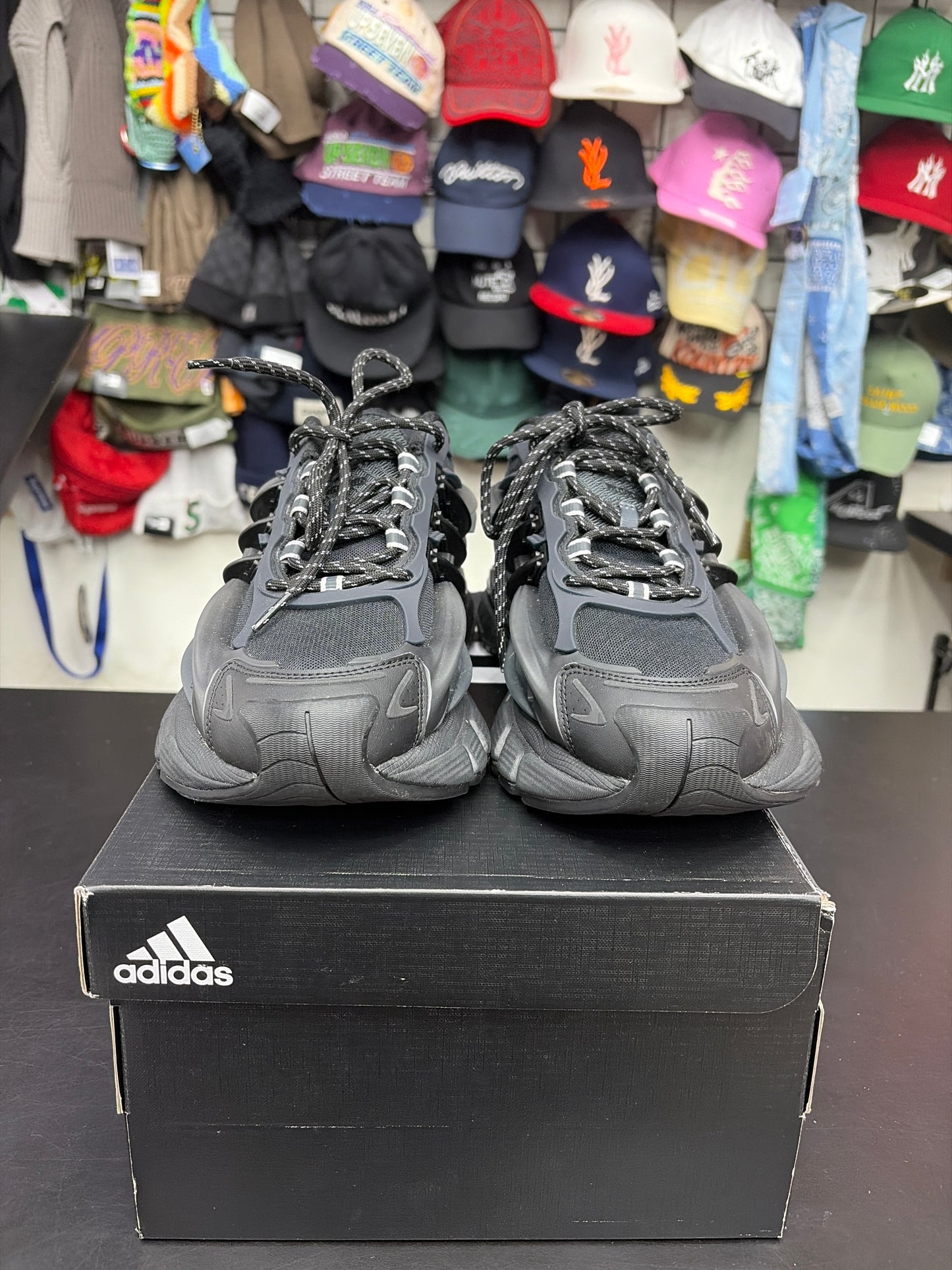Adidas Jellyfish Triple Black (U) - 9.5M