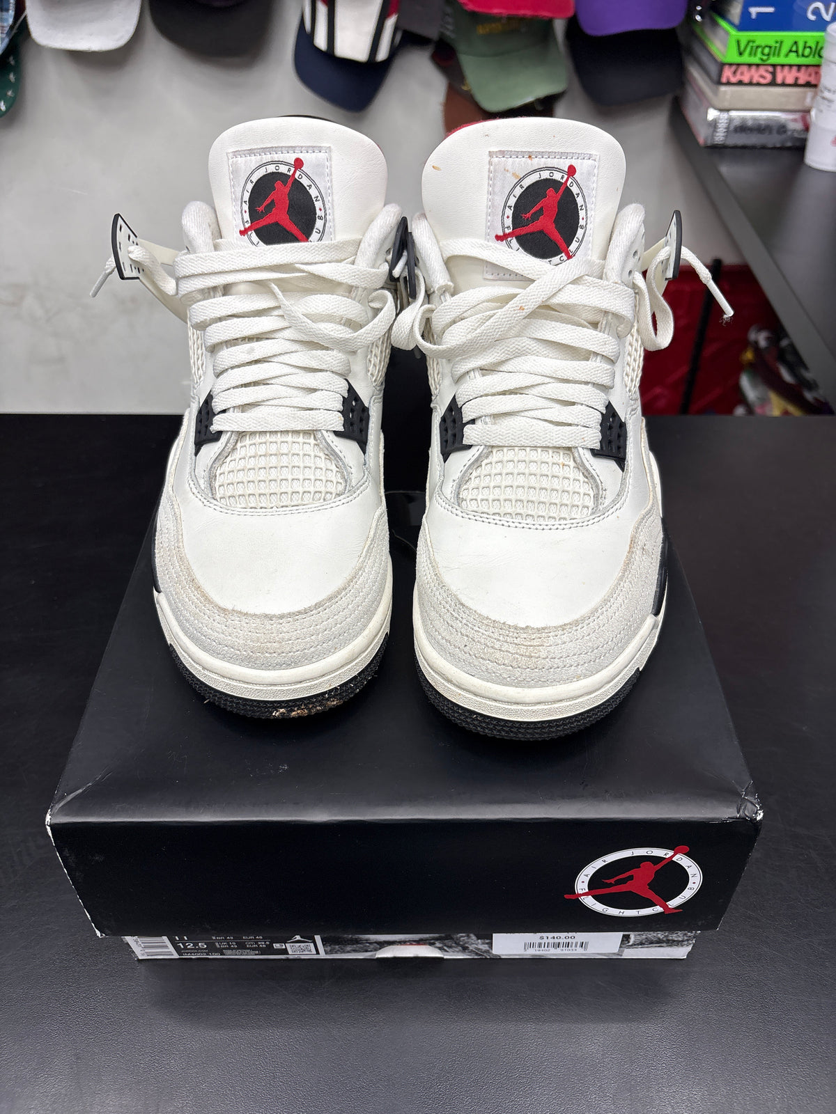 AJ4 Flight Club (U) - 11M**