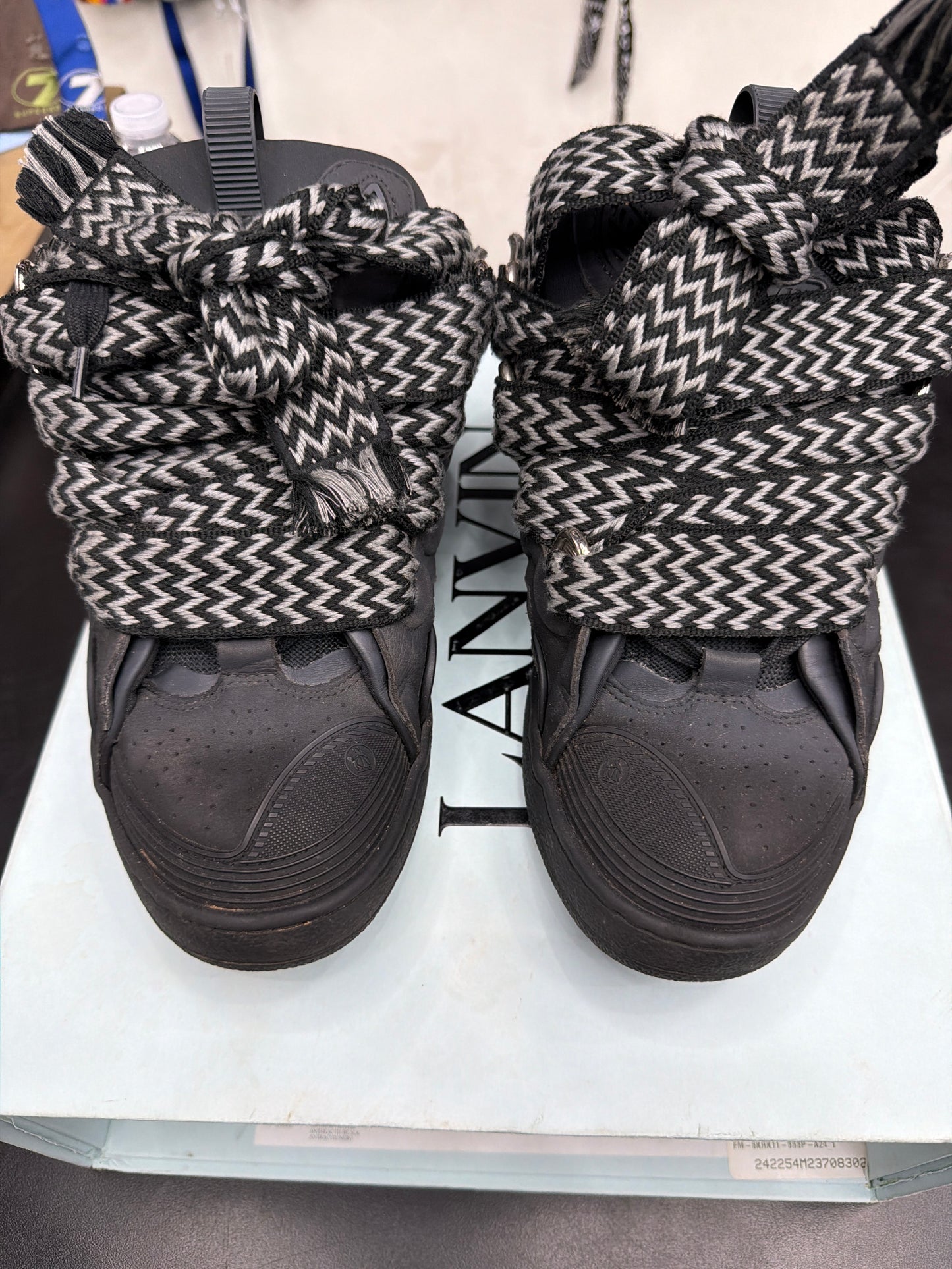 LANVIN Curb Black (U) - 41(8)