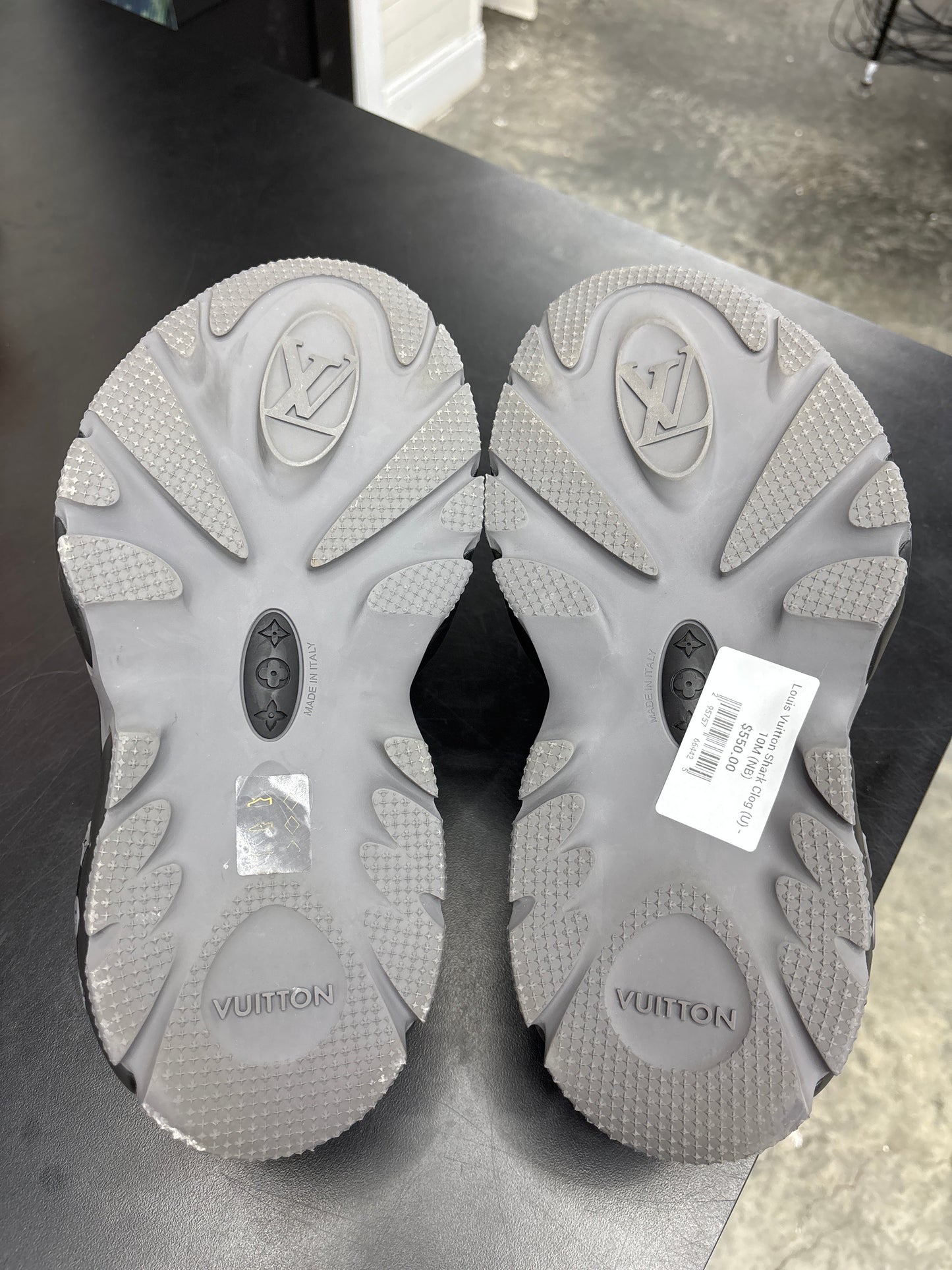Louis Vuitton Shark Clog (U) - 10M (NB)