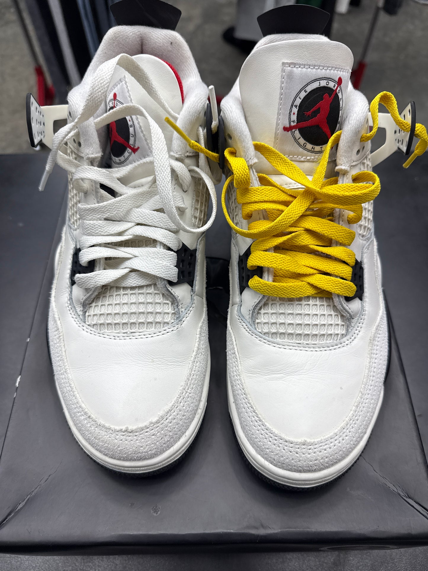 AJ4 Flight Club (U) - 9.5M