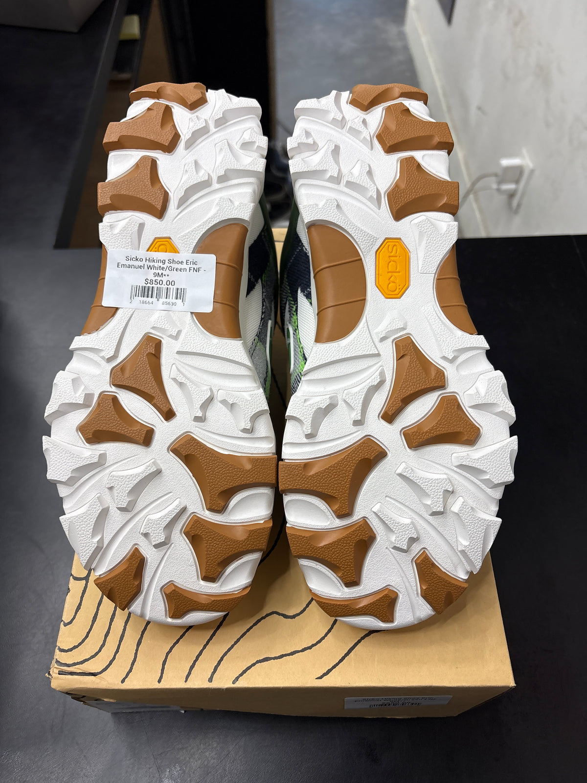 Sicko Hiking Shoe Eric Emanuel White/Green FNF - 9M**