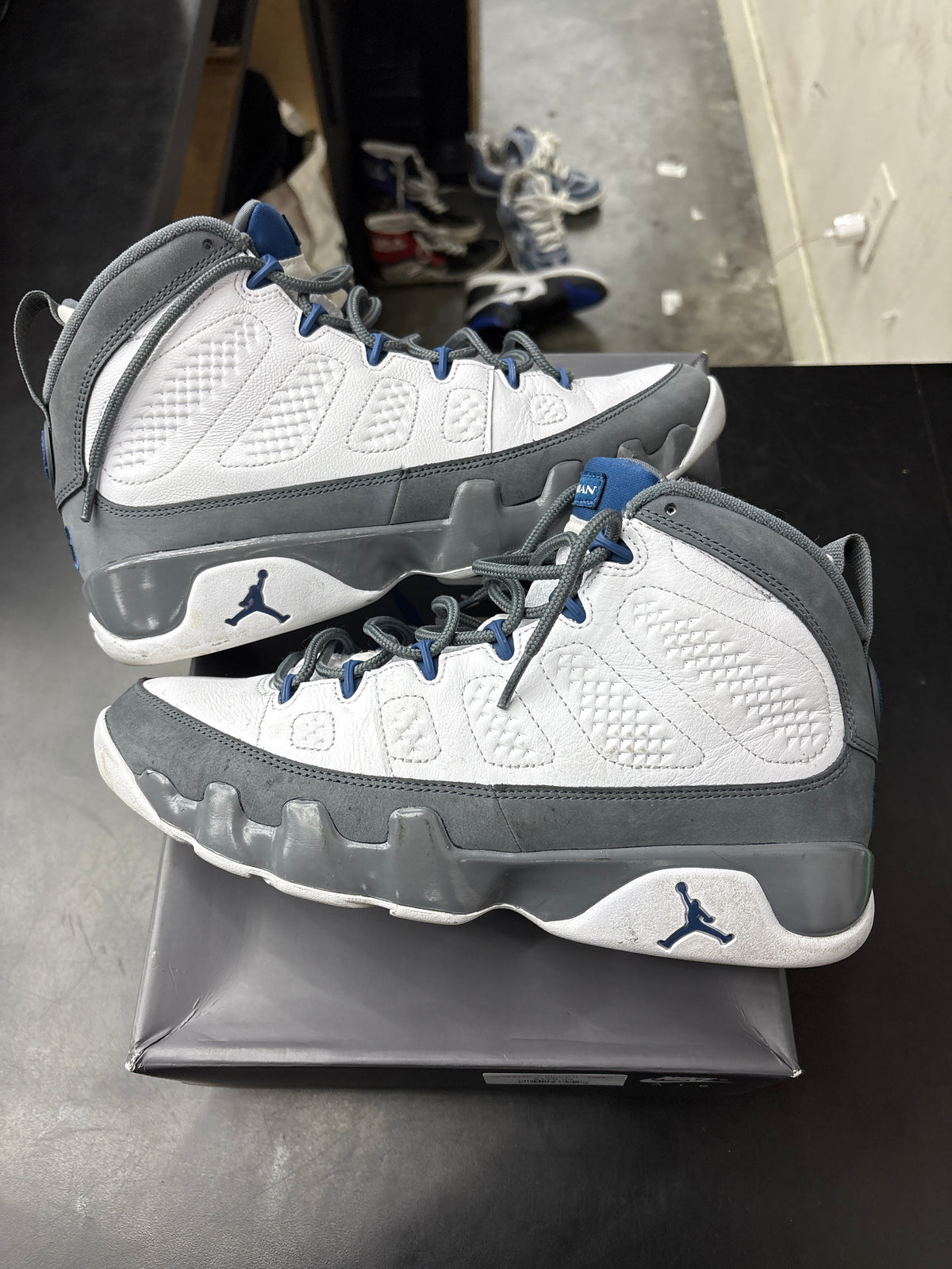AJ9 French Blue (U) - 10M**