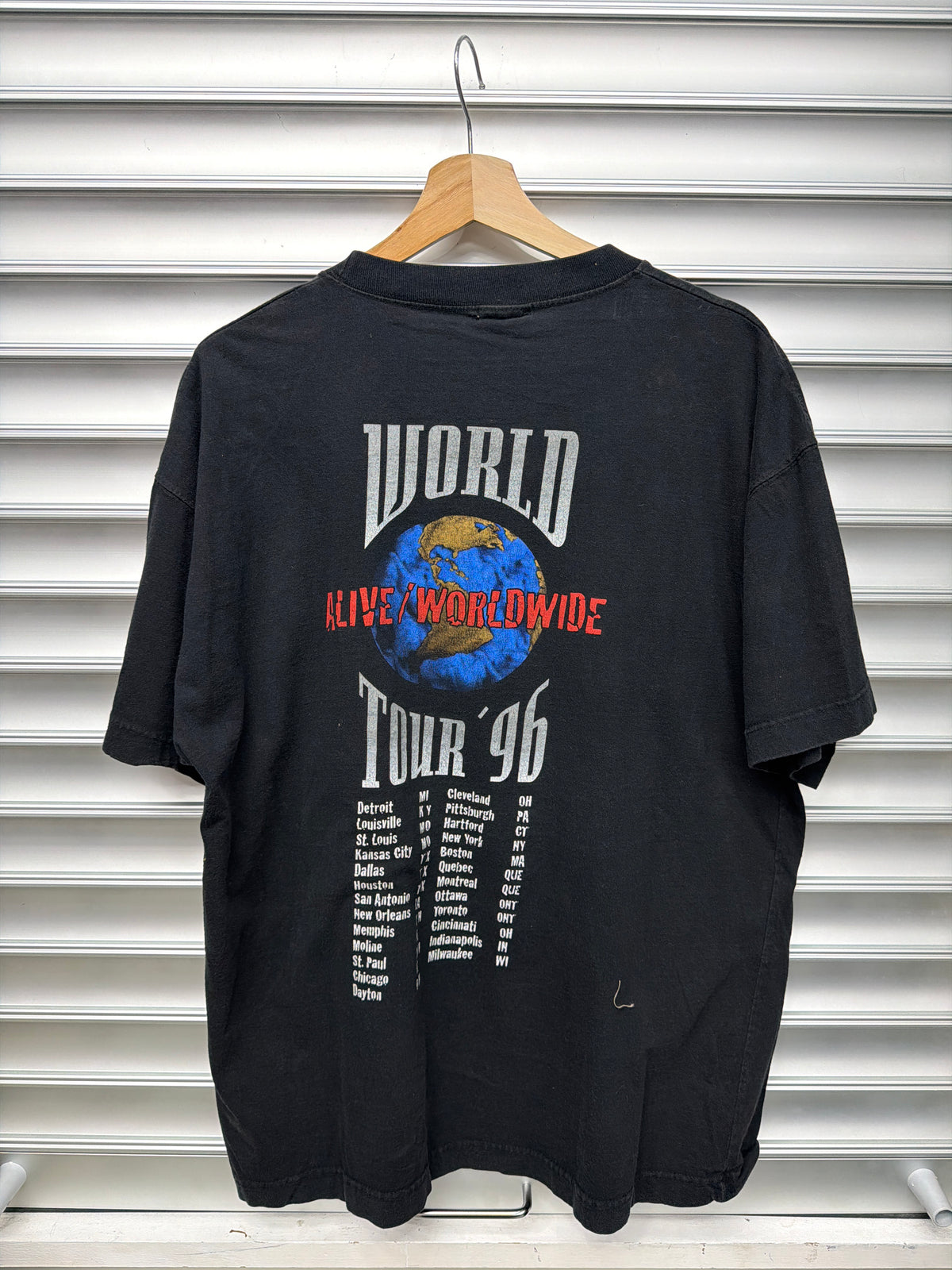 Vintage KISS World Tour Tee - XL**