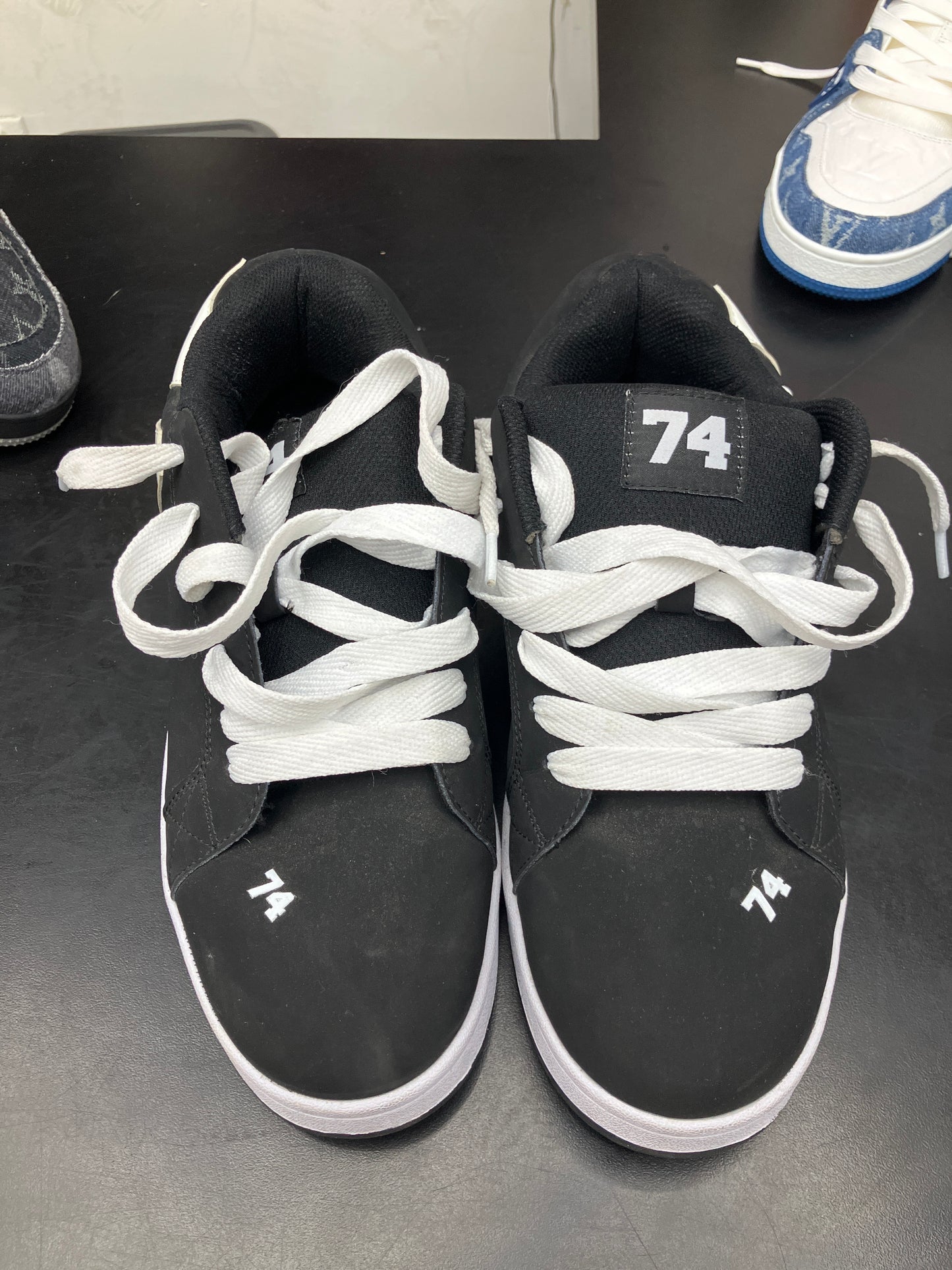 74iswar Sneaker (U) - 10M (NB)