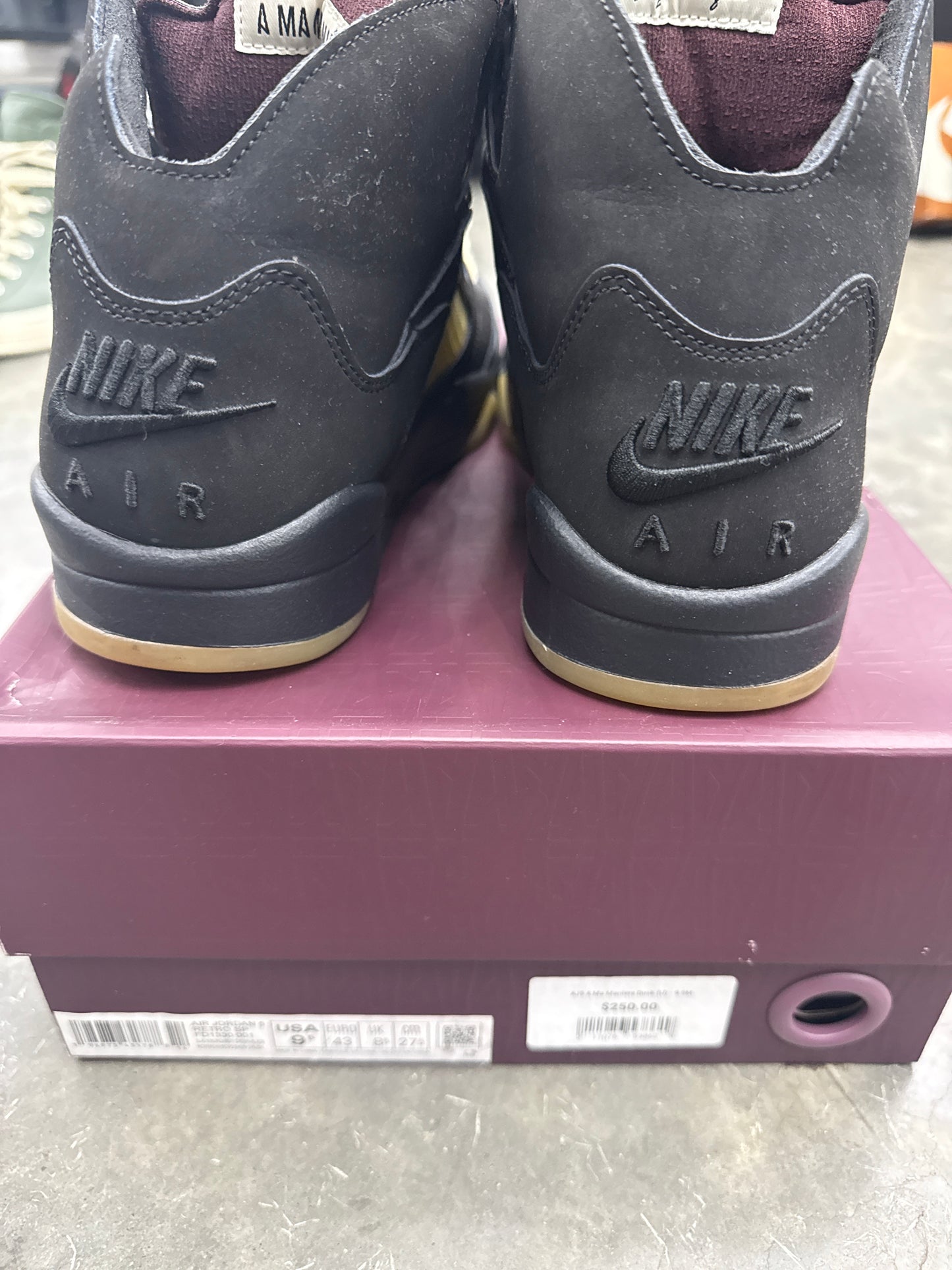 AJ5 A Ma Maniere Dusk (U) - 9.5M