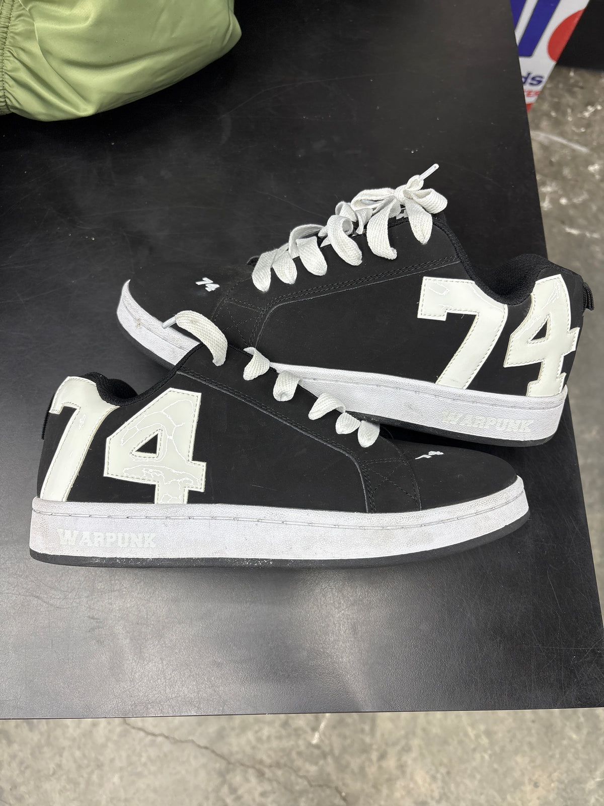74 Is War Sneaker (U) (NB) - 10M**