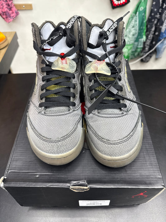 AJ5 Off White Muslin (U) - 10M