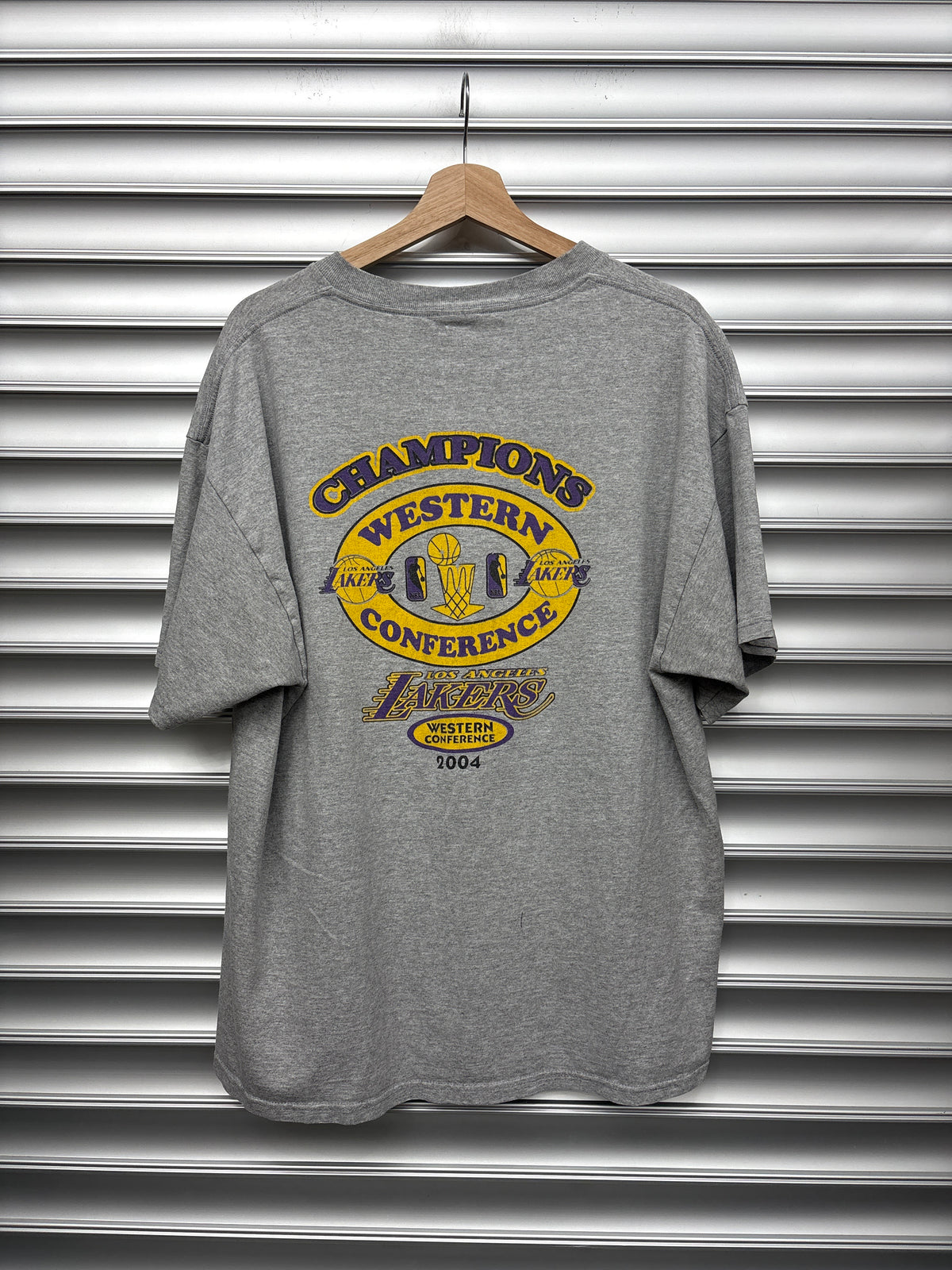 Vintage 2004 Lakers Tee - XL**
