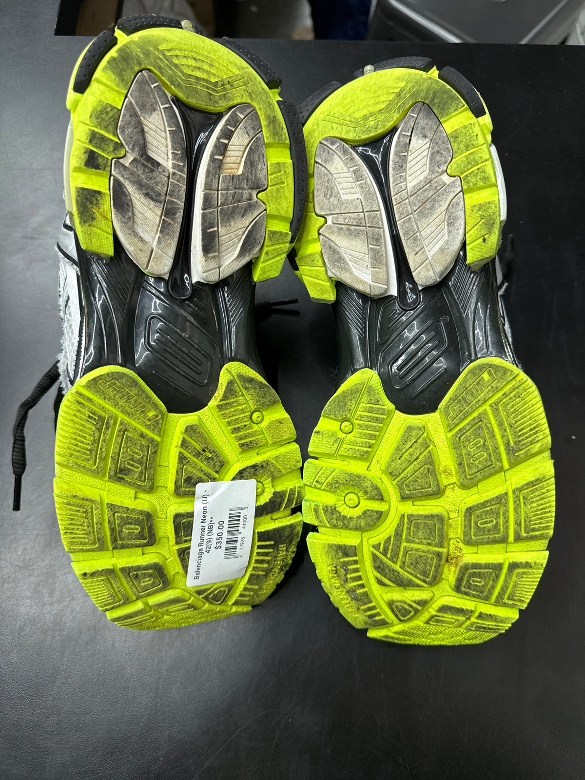 Balenciaga Runner Neon (U) - 42(9) (NB)**