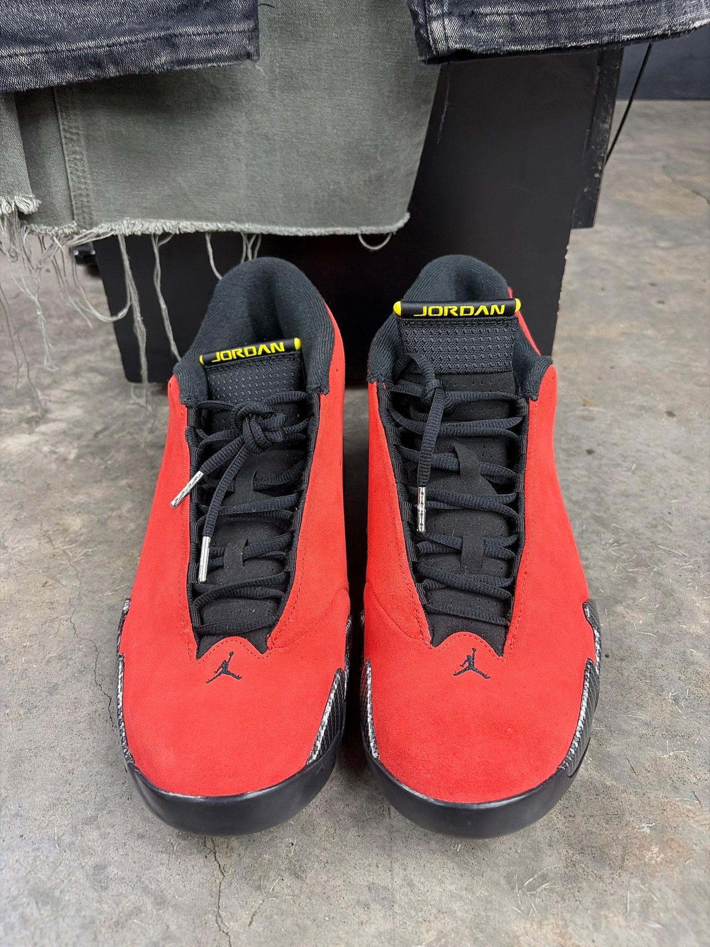 AJ14 Ferrari (U) - 12M (NB)**