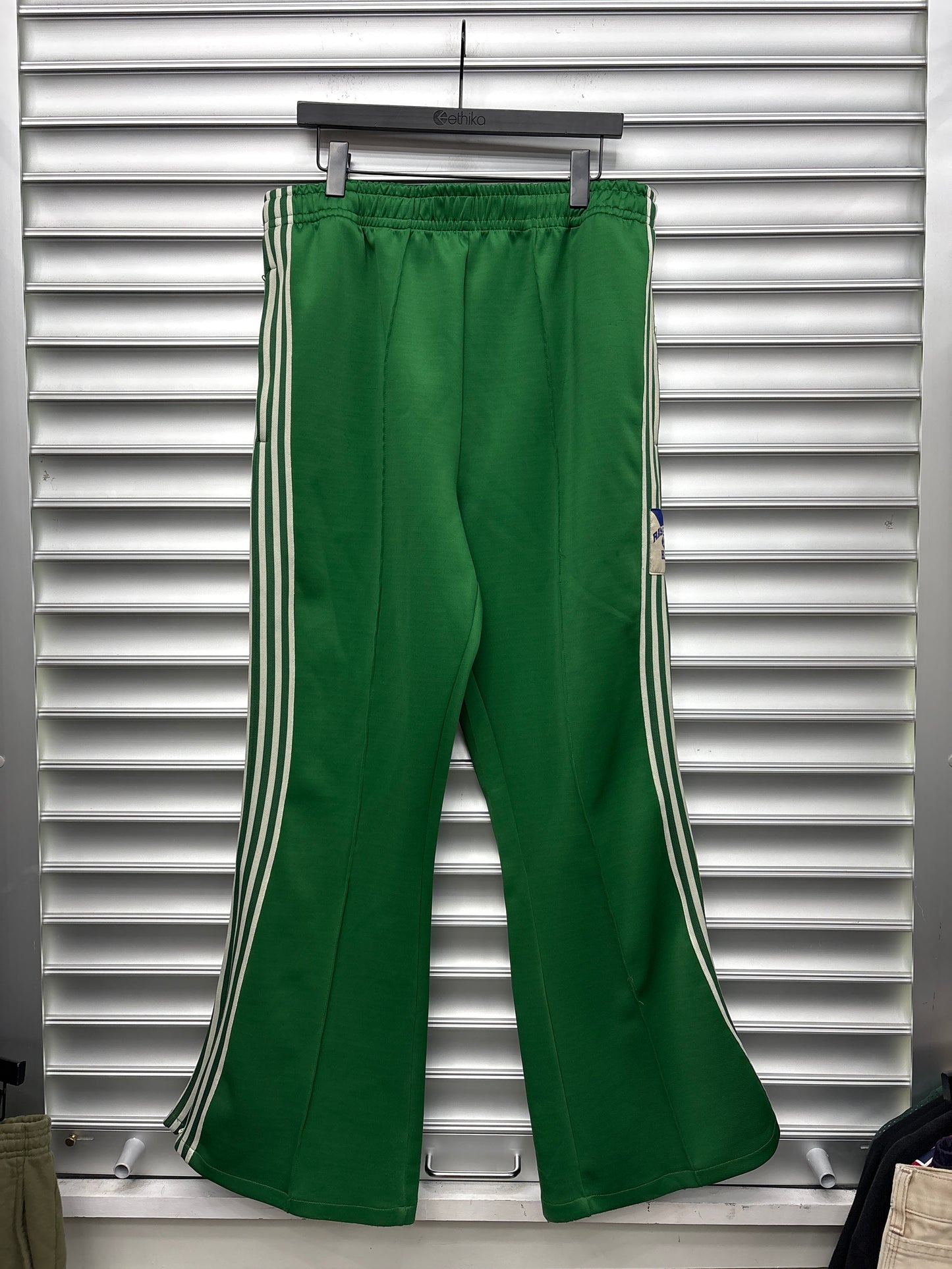 Raspberry Green Stripe Sweatpants - XL**