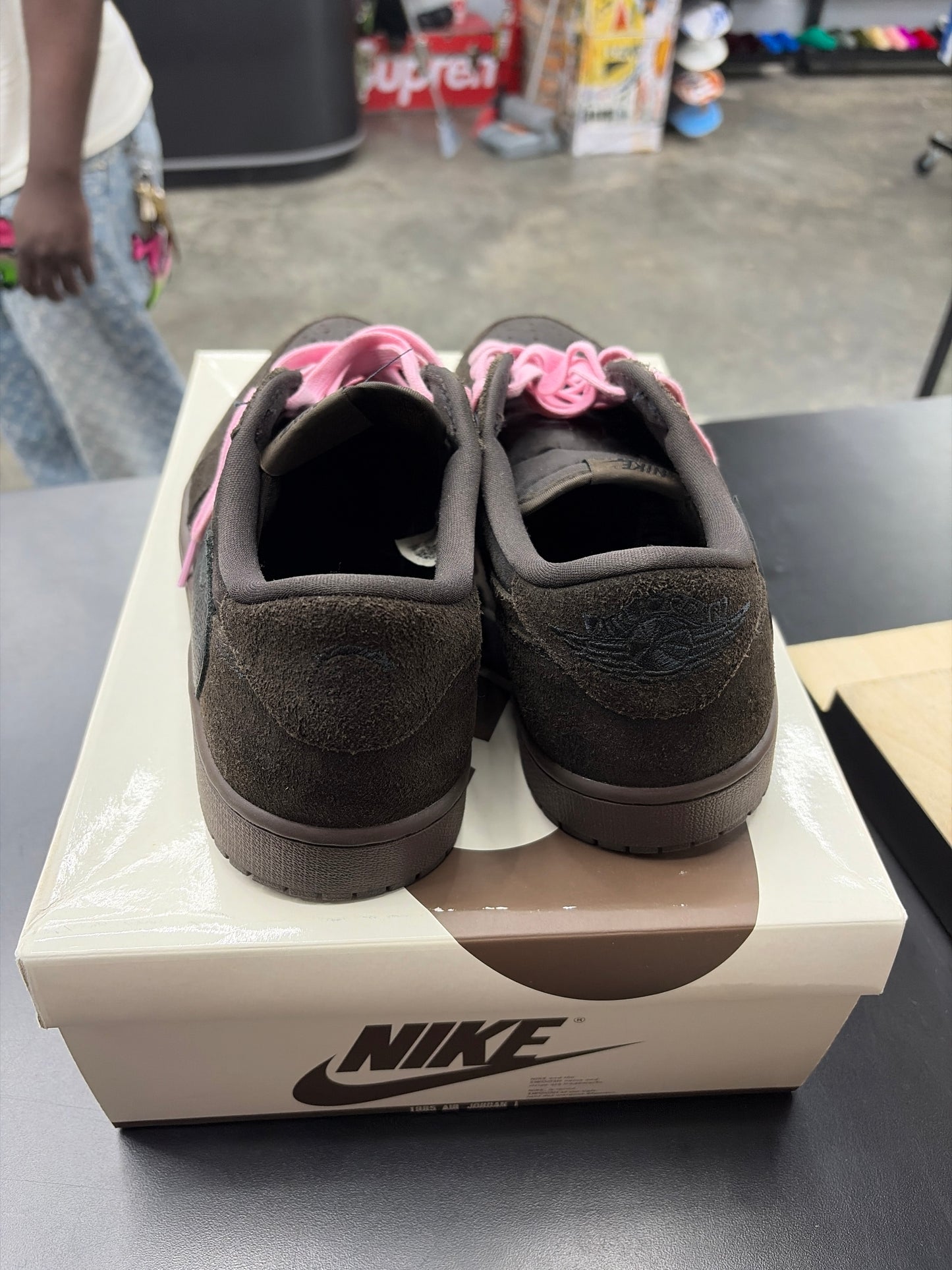 AJ1 Low Travis Scott Velvet Brown (U) - 12.5M