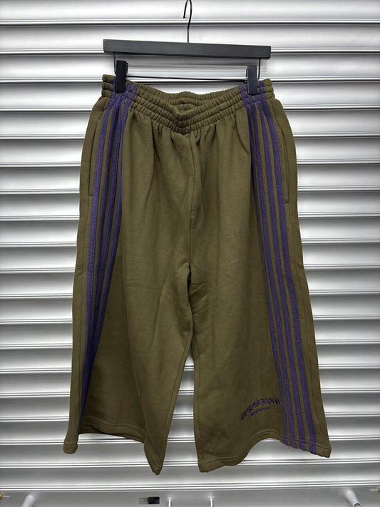 Raspberry Hills Long Olive Shorts - S