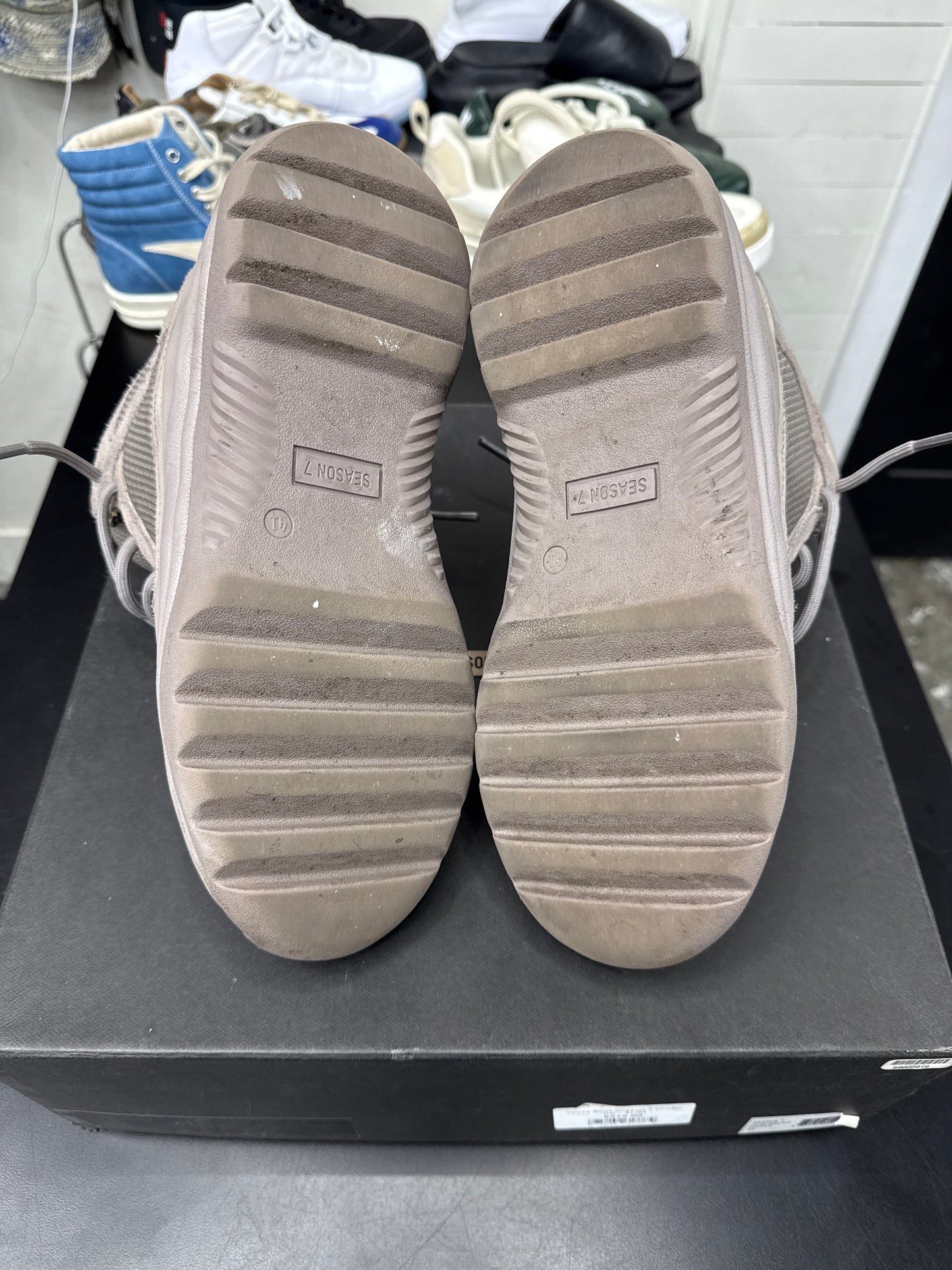 Yeezy Boot Season 7 Cinder (U) - 41(8)