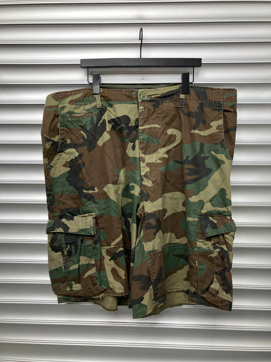 Vintage Camo Shorts - 40*