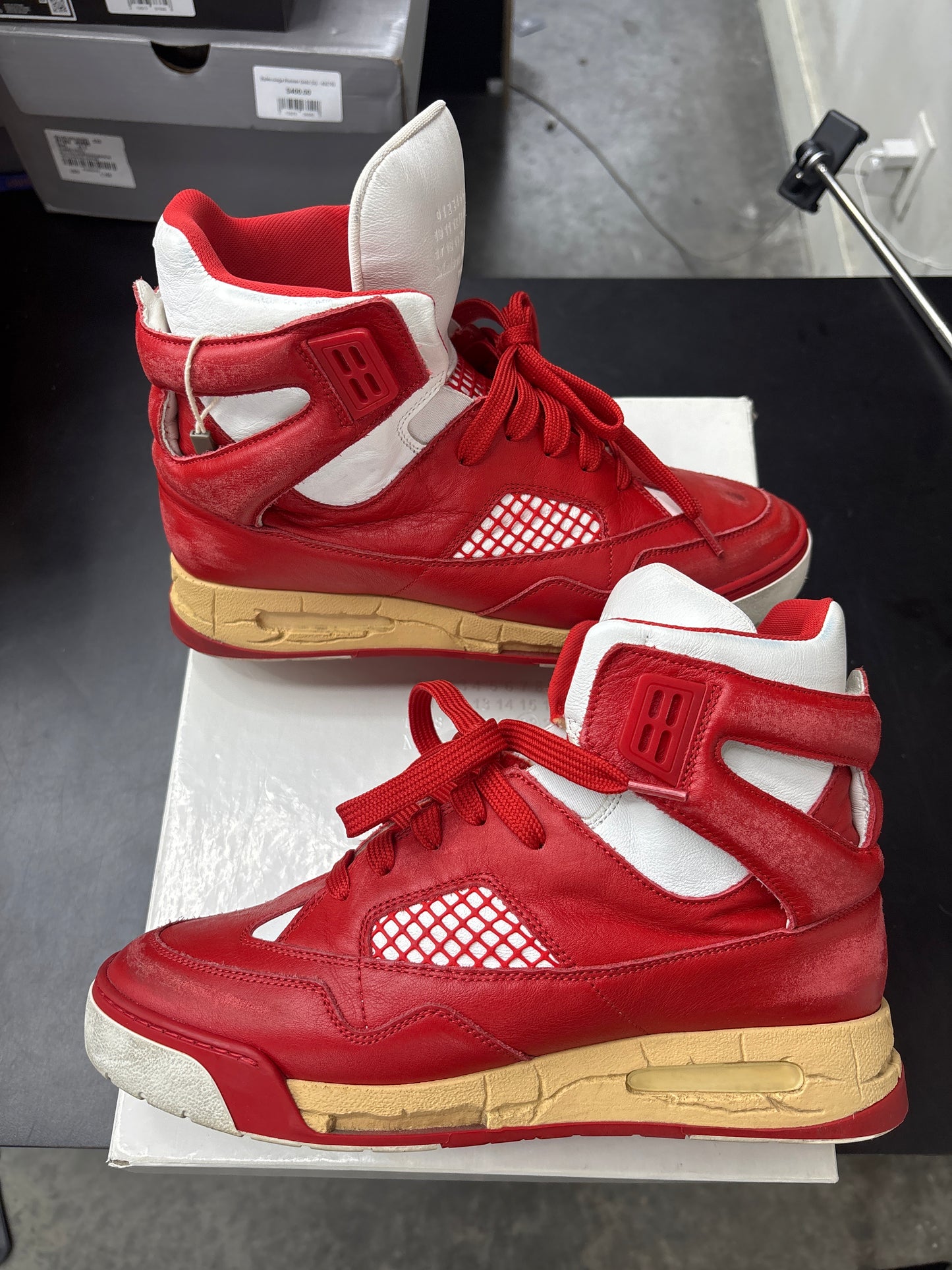 Maison Margiela DDSTCK Red (U) - 42(9)