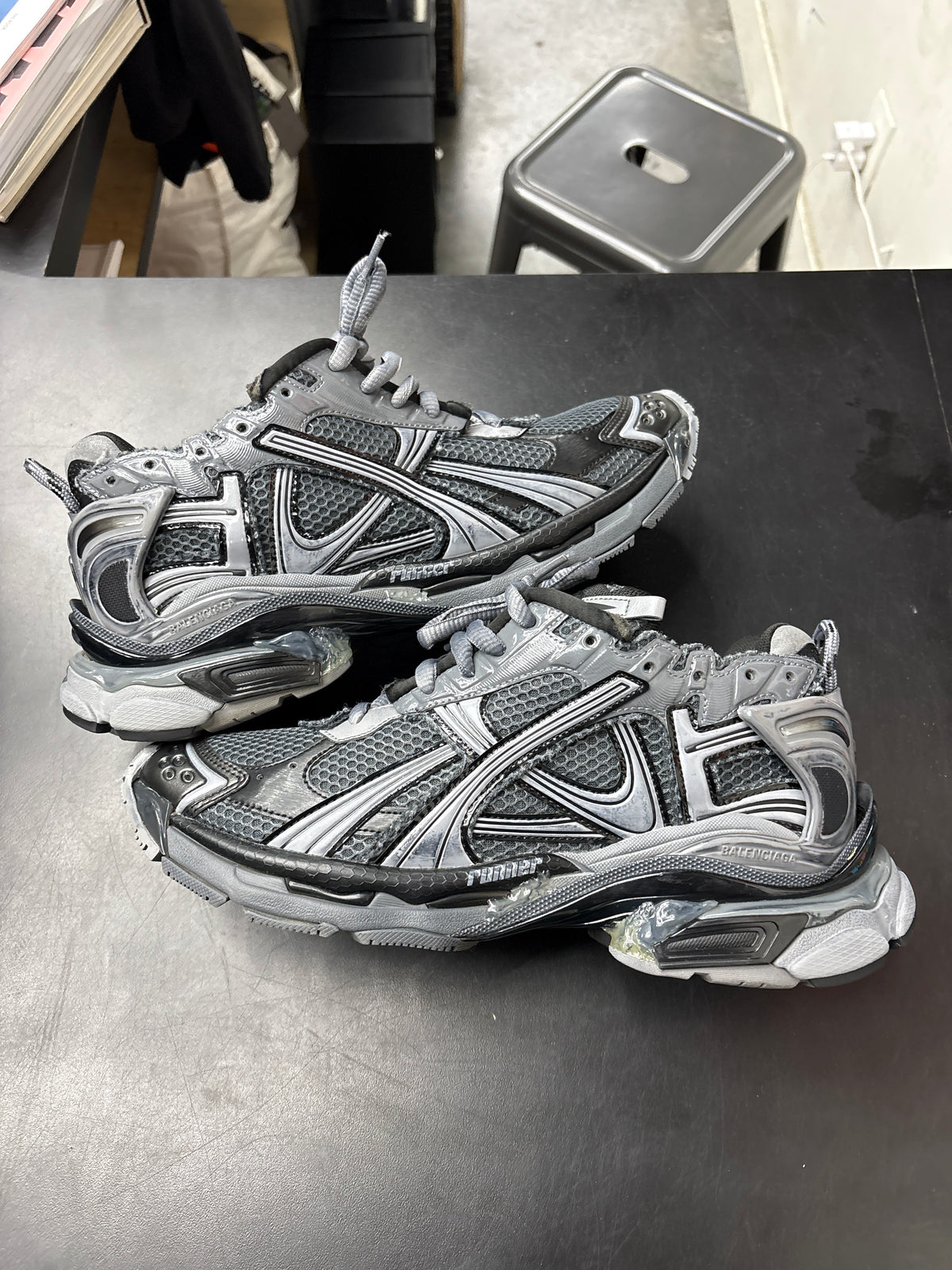 Balenciaga Runner Grey (U) - 43(10)** (NB)