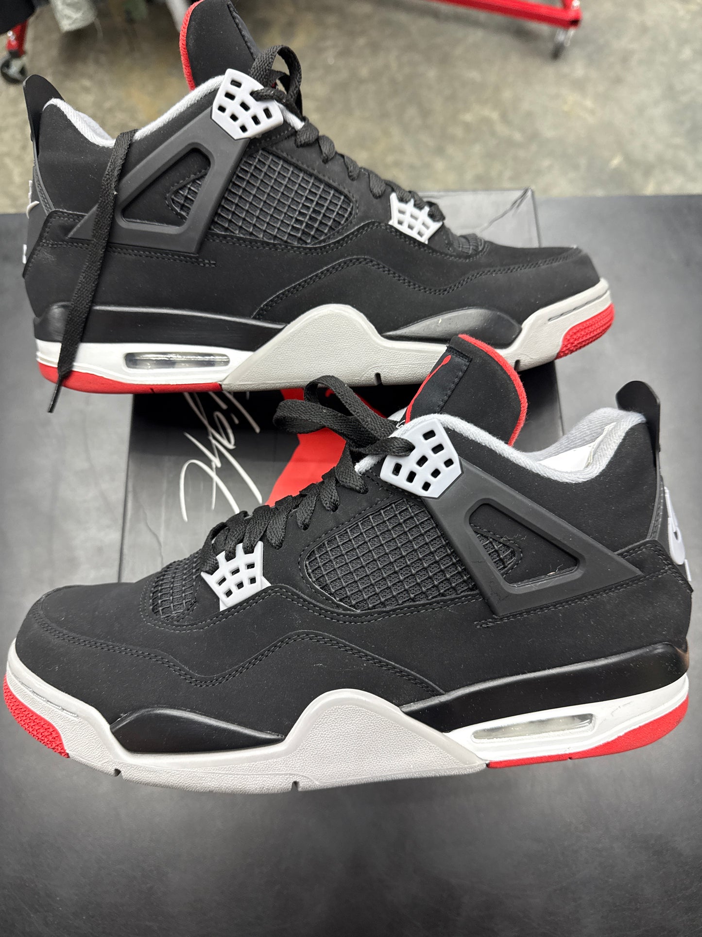 AJ4 Bred (2019) (U) - 12M