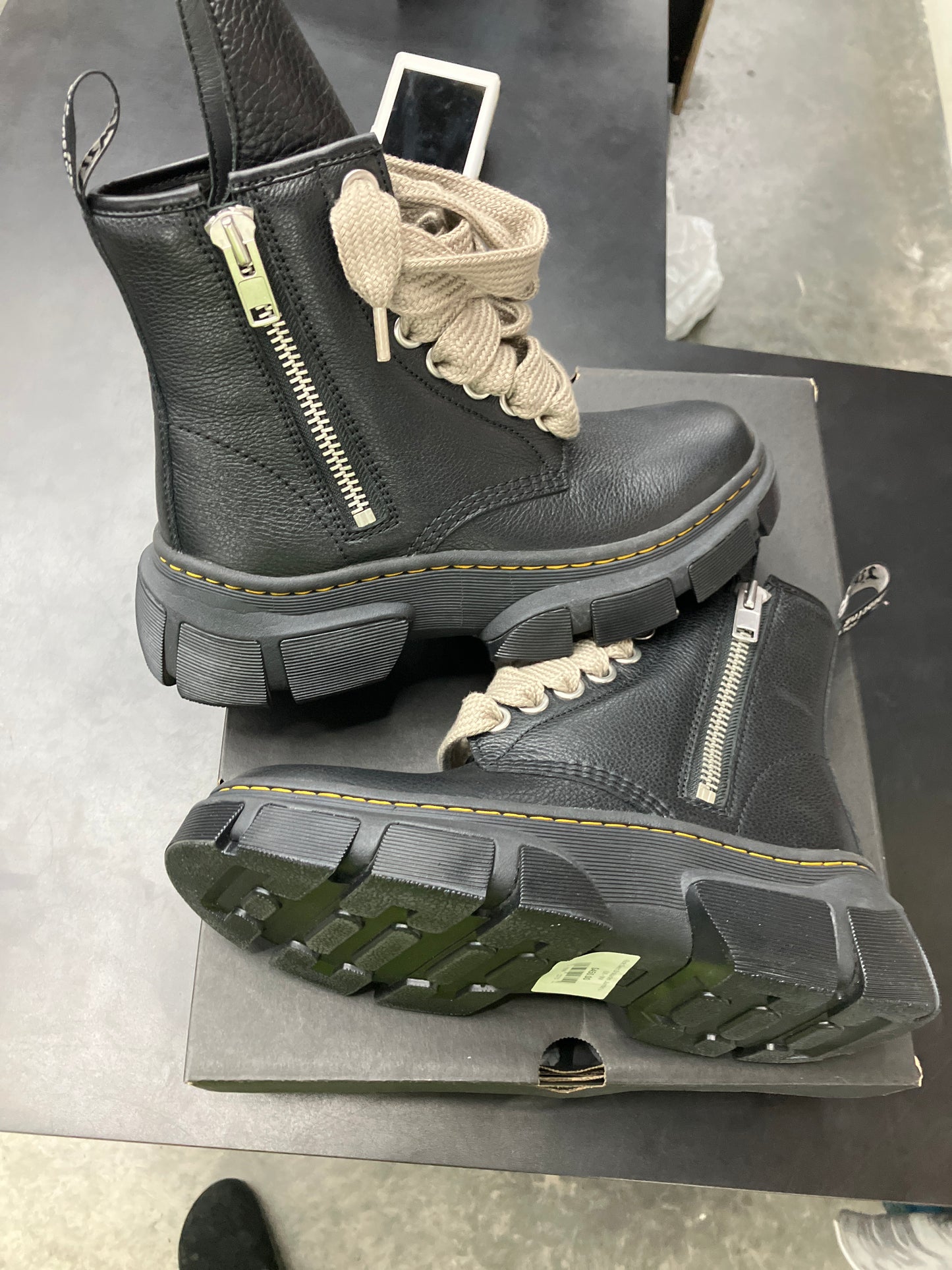 Rick Owen Dr Marten Jumbo Lace (U) - 9M