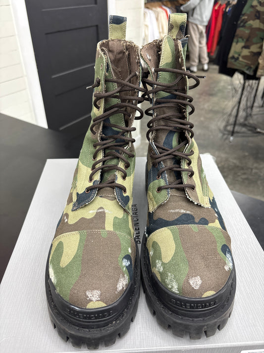 Balenciaga Camo Strike Boots - 43(10) (U)