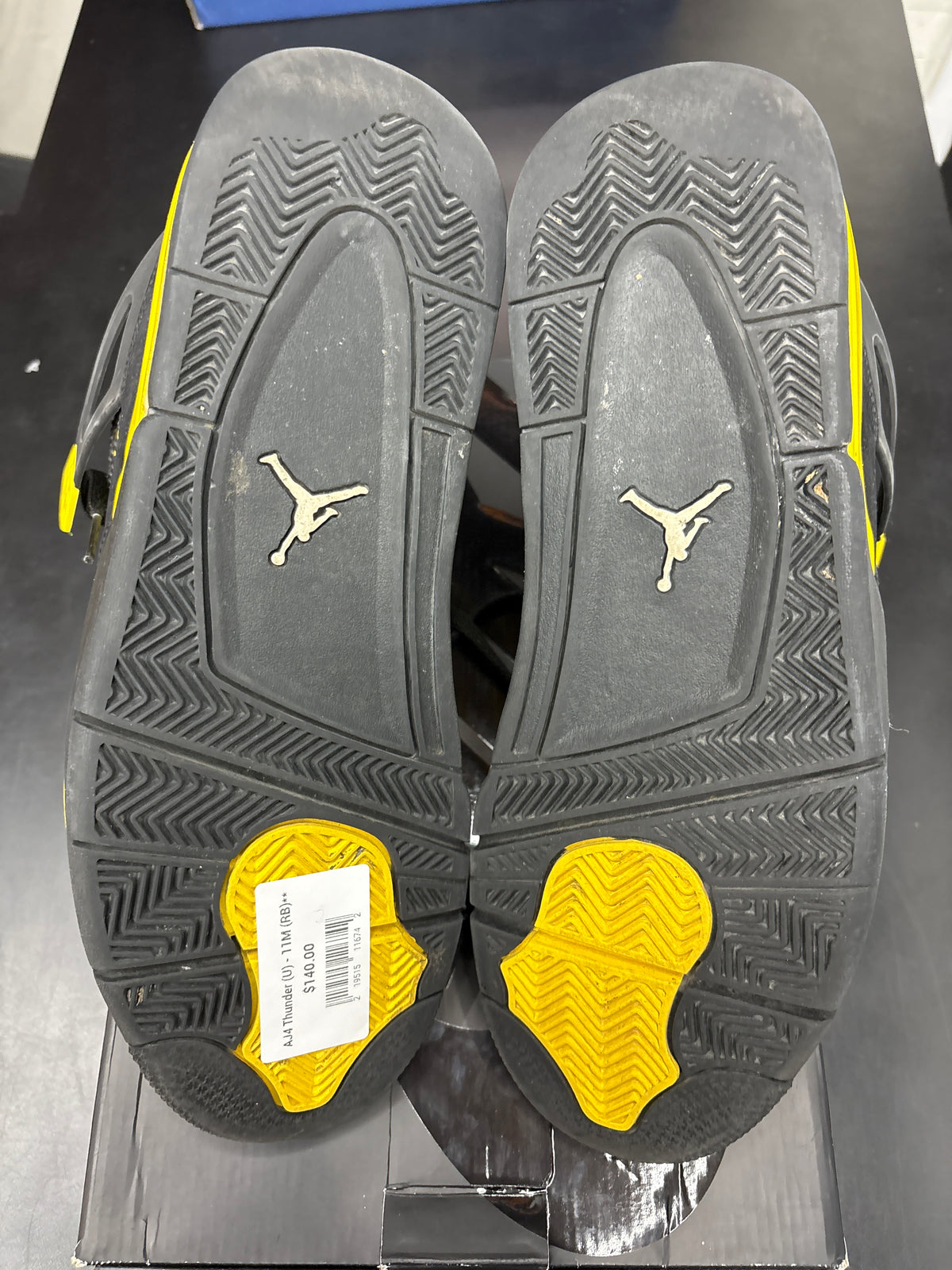 AJ4 Thunder (U) - 11M (RB)**