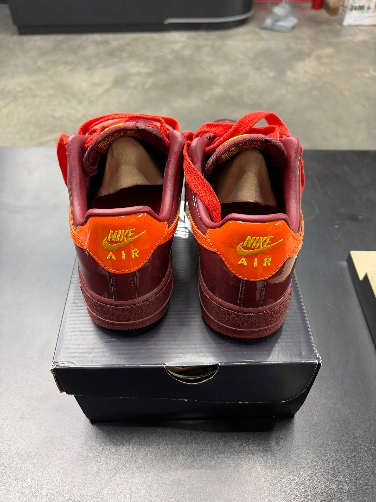 AF1 Patent Dark Team Red (U) - 7M